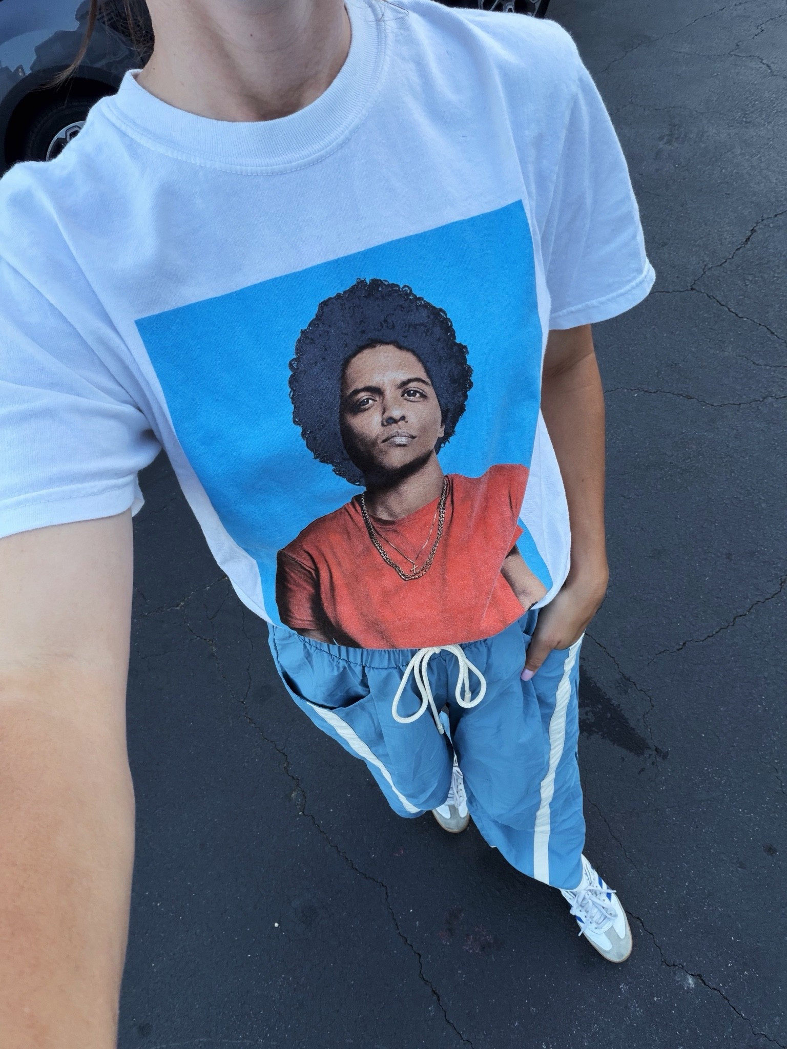 OOTD 🩵

Bruno tee I got at his concert a few years ago! But I’m wearing these pants non-stop this summer and need about every color!

#LTKdayinmylife #LTKgrwm #LTKmomlife