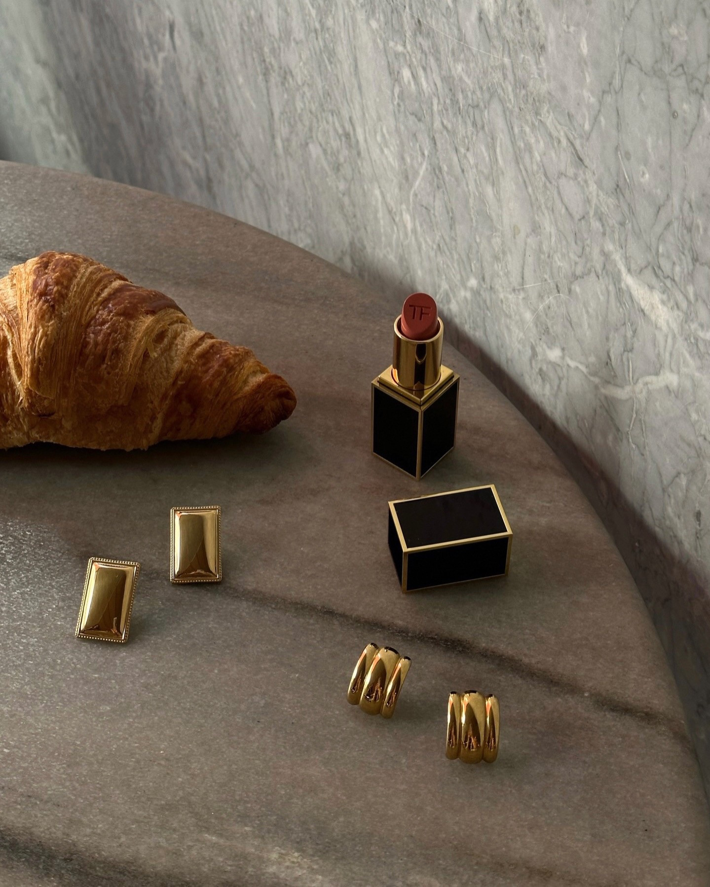 Statement earrings #founditonamazon #amazonfashion #amazonfinds



#LTKFindsUnder50 #LTKGiftGuide #LTKStyleTip