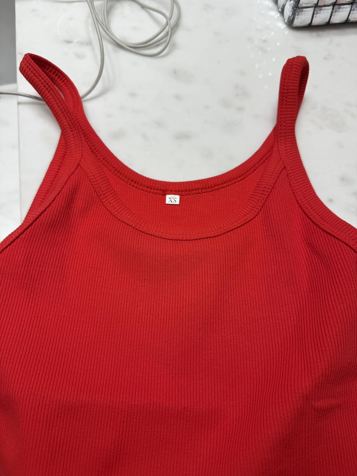 Artfish Women's Sleeveless Tank Top Form Fitting Scoop Neck Ribbed Knit Basic Cami Shirts | Amazon (US)