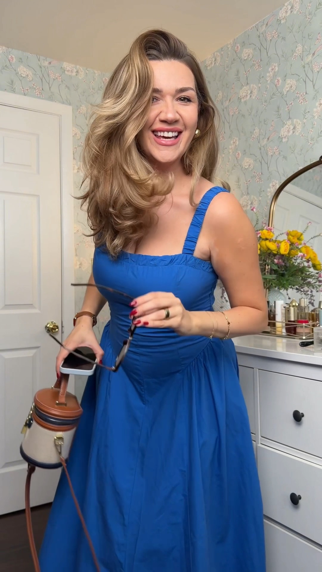 I LOVE this dress so muchhhhh 🦋

• adjustable stretchy straps 
• stretchy panels on each side 
• cinches you in at the waist 
• comes in petite, regular, tall

#LTKgrwm #LTKootd #LTKTravel