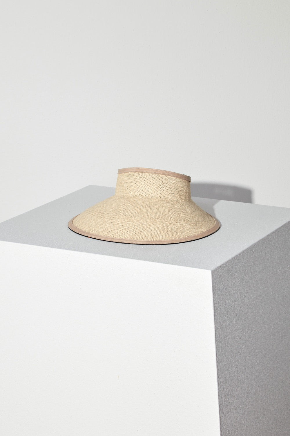 Cynthia | Janessa Leone