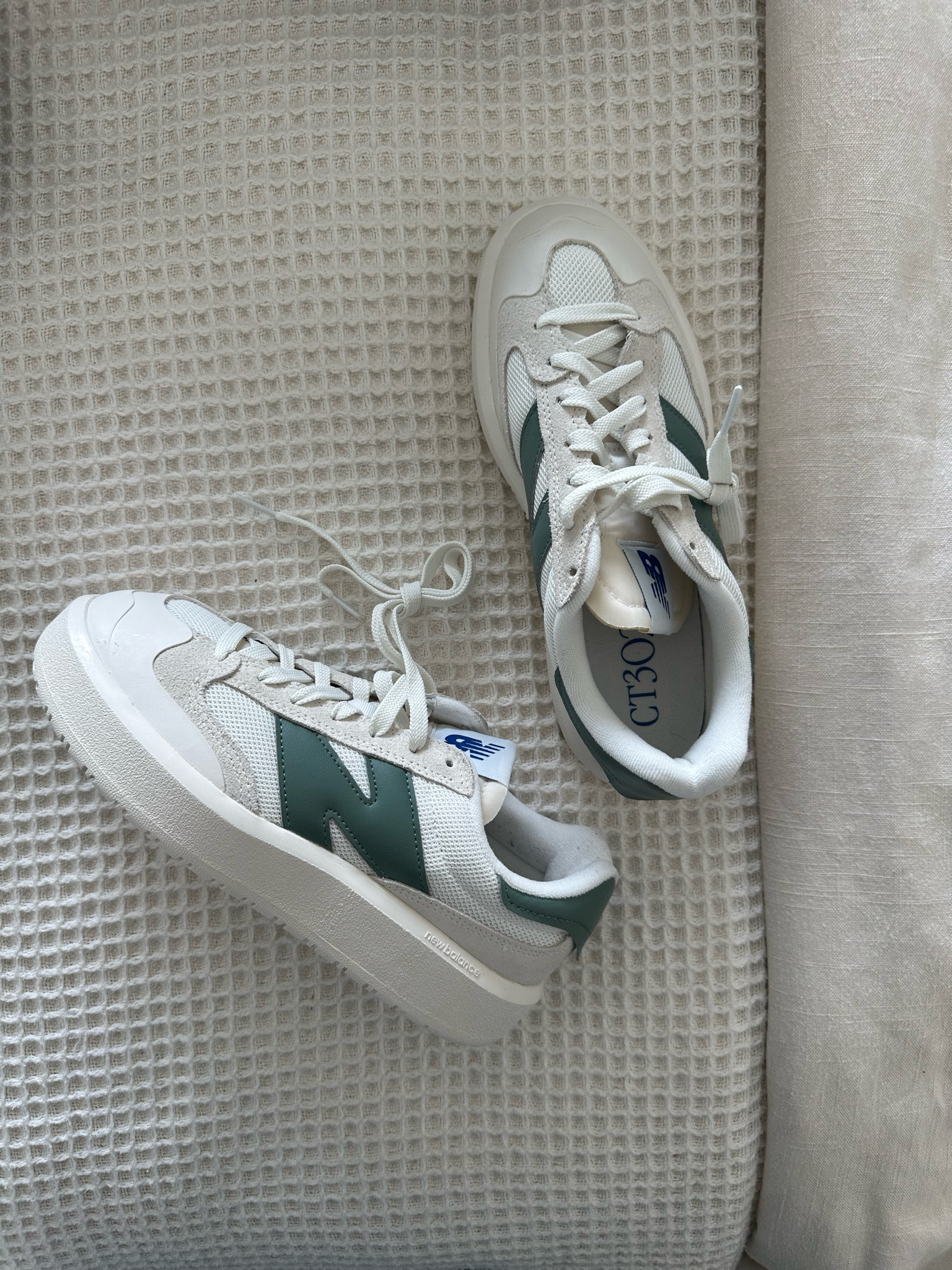 Spring kicks 
#newbalance#sneakers#runners