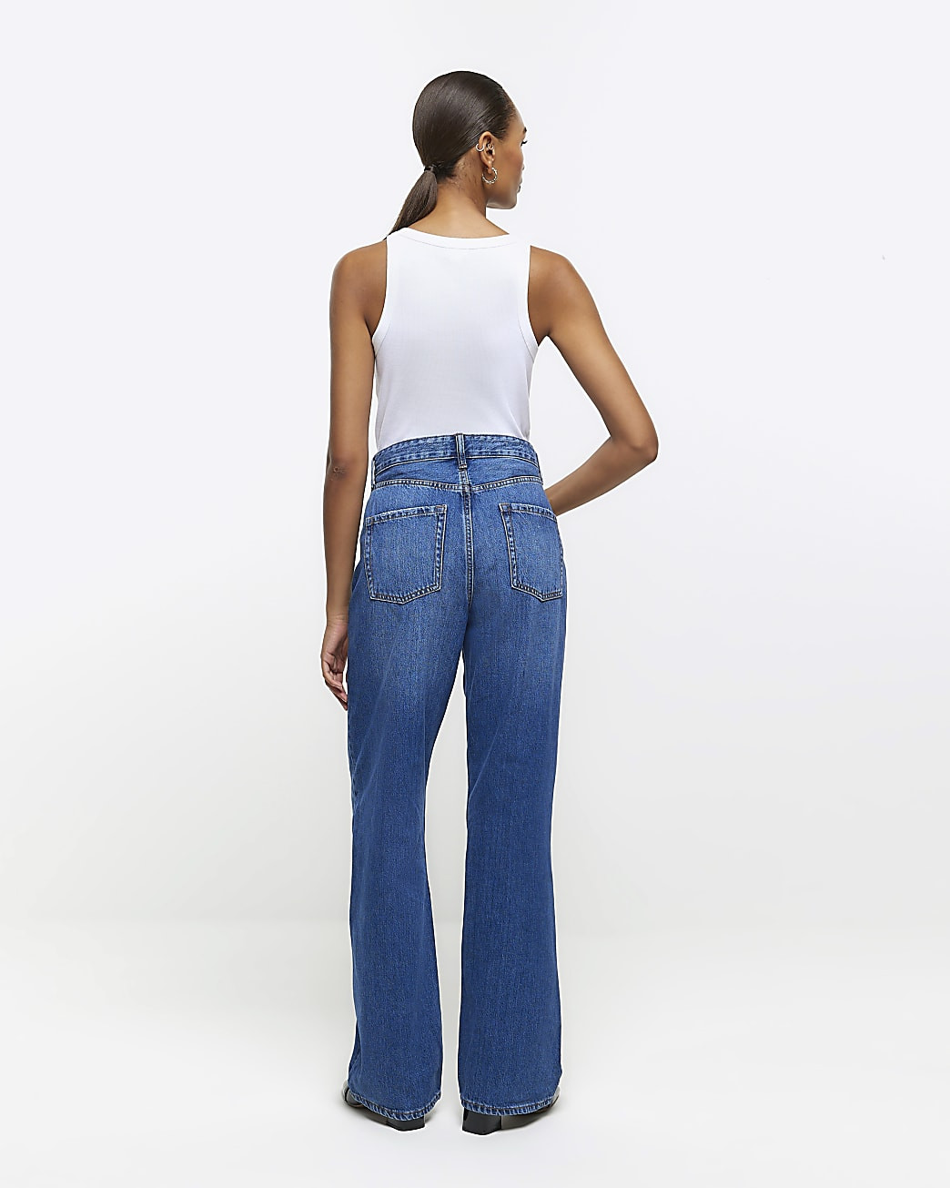 Blue high waisted relaxed straight leg jeans | River Island (UK & IE)