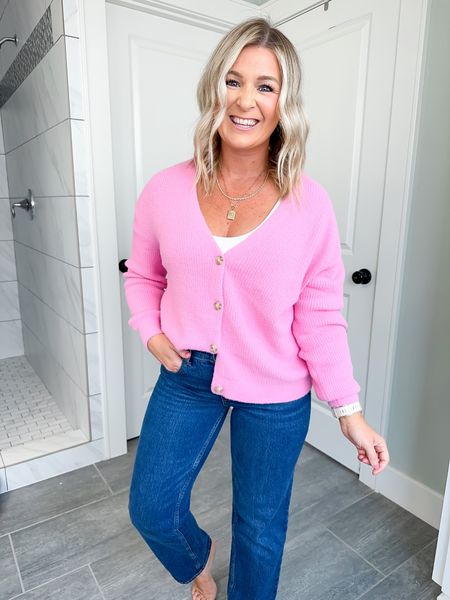 Such a cute pink cardigan and it’s so darn soft!! Wearing my true size small but wondering if I want a medium to get that more oversized fit like they shoe on the model 

#LTKSale #LTKfindsunder50 #LTKSeasonal