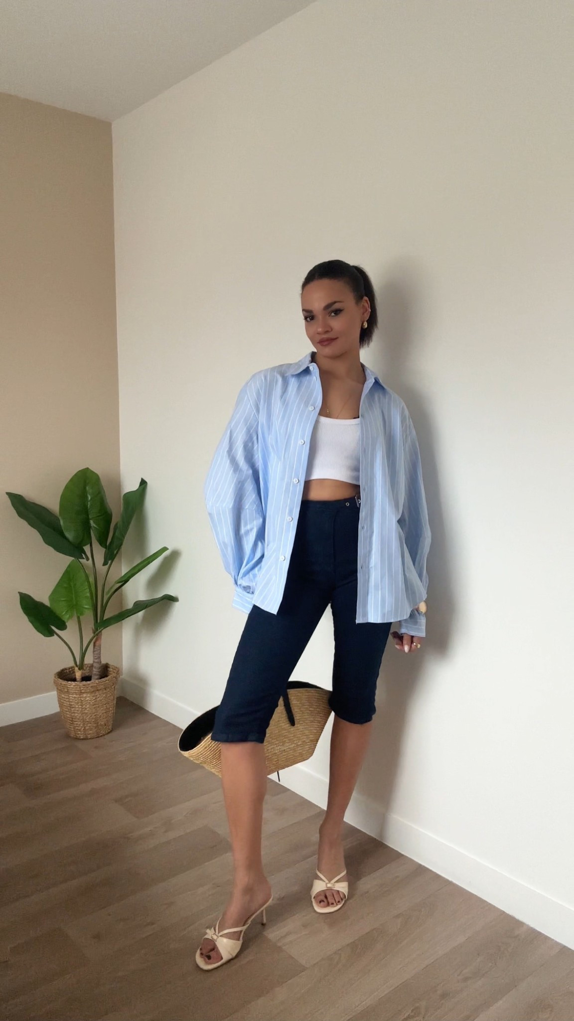 Spring Zara outfit 🤍🦋

Wearing capri pant in size 36 
Top in size S 
Shirt in size XS 


#LTKeurope #LTKfrance #LTKspring