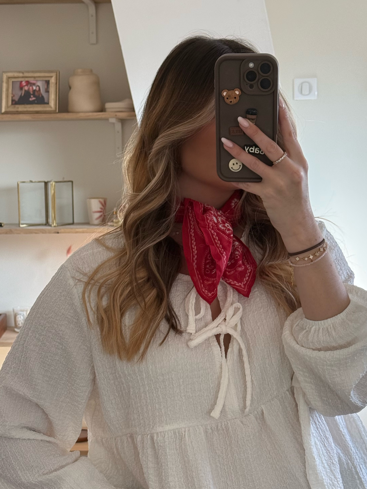 le petit foulard rouge 

#LTKmidsize #LTKspring #LTKfrance