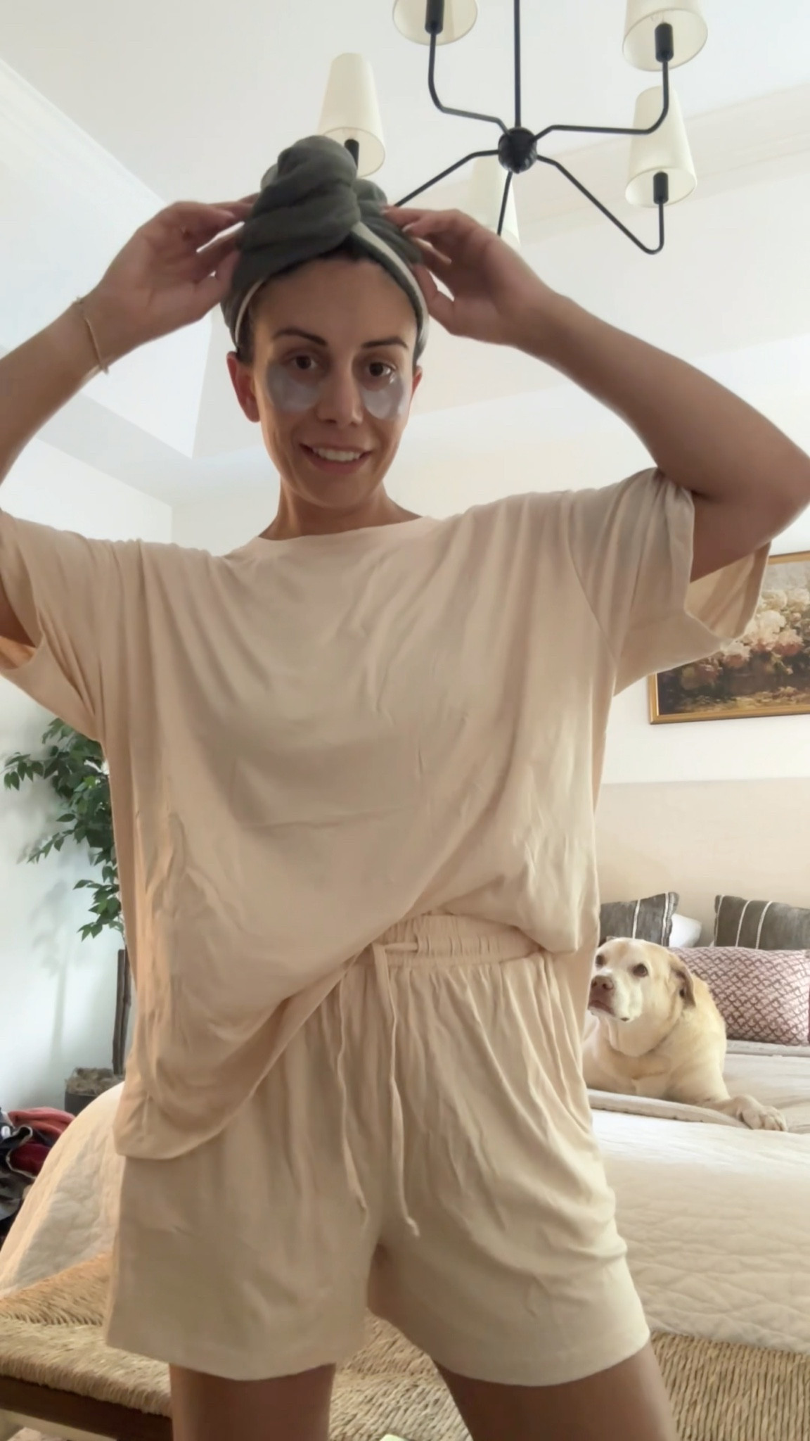 So many colors and on sale now! My favorite Amazon lounge wear brand does it again! Comment “need” below and I’ll DM you the link!! 

I’m 5’6” and typically a small in tops, medium in loungewear, but for these I sized up to a large for an even more oversized fit! These have a drawstring waist so it still fits perfect there as well! 

#summerloungewear #loungewear #matchingsets #momstylelife #easytowear #womensloungewear


#LTKActive #LTKFindsUnder50 #LTKSaleAlert