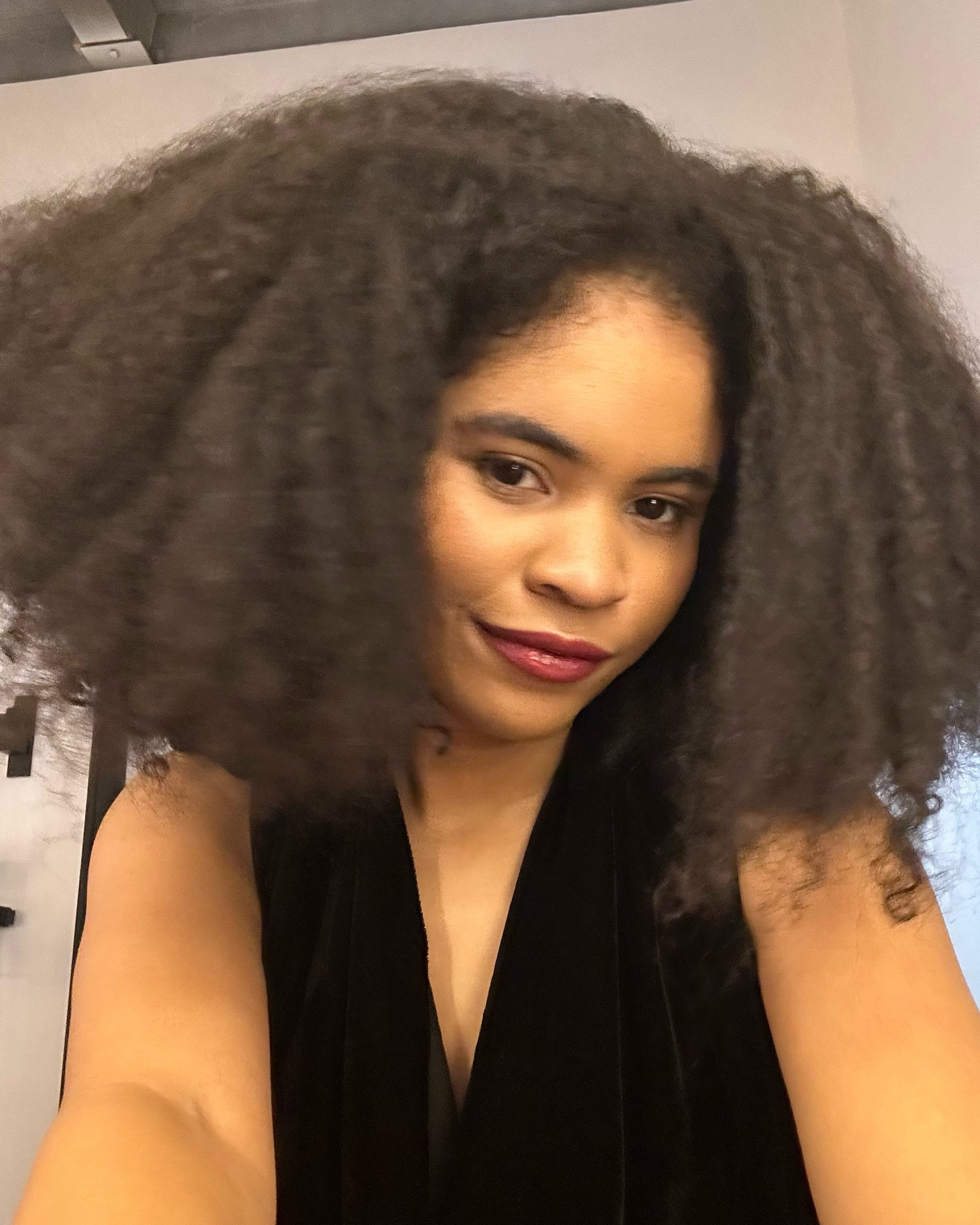 Happy Holidays with this beauty look! 

Note: I have brand relationships with the following brands as an employee of Estée Lauder Companies: Bumble and bumble, Bobbi Brown Cosmetics, Too Faced Cosmetics and La Mer  

#LTKSeasonal #LTKHoliday #LTKbeauty