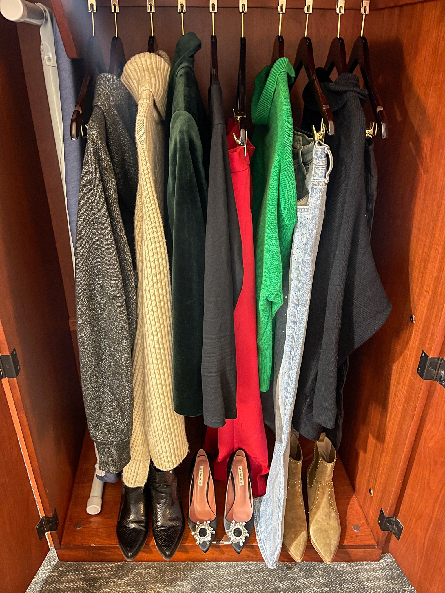 Winter packing 

#LTKSeasonal #LTKtravel