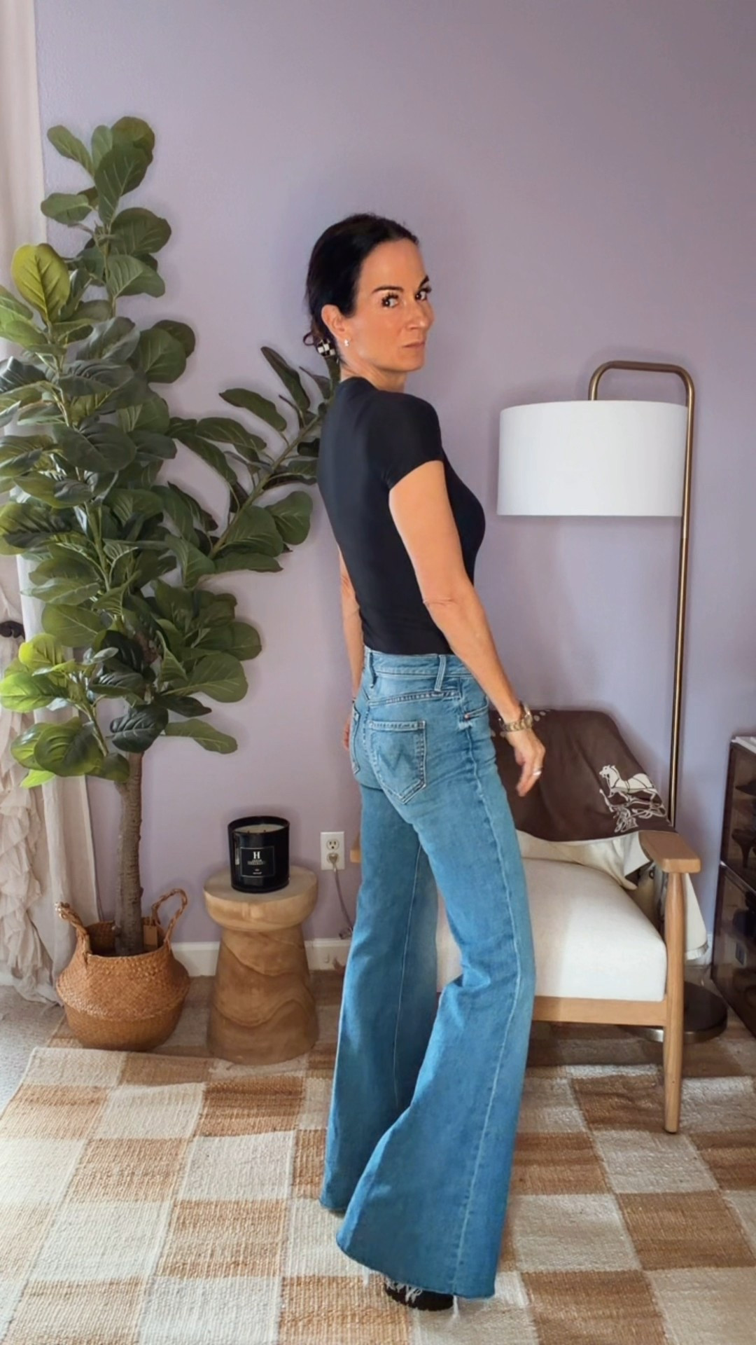 GRWM for a little dive bar hopping 🖤
As a self-proclaimed denim connoisseur, I don’t say this lightly… these jeans are no disappointment. The fit, the wash, the way they move—obsessed.
And this cropped faux leather jacket? The perfect cool-girl layer and it’s on sale. Casual, edgy, and ready for whatever the night brings.

Wearing size 23, XS tee and S jacket 

#NicoleColeeStyle
#DenimConnoisseur
#GRWM
#CasualCool
#WeekendStyle



#LTKSeasonal #LTKGiftGuide #LTKOver40