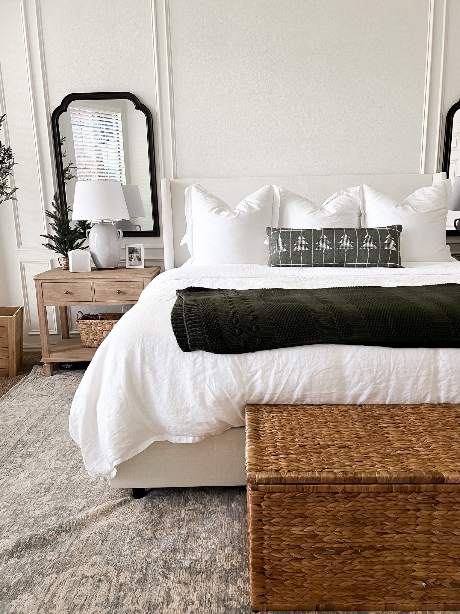 Boll & Branch bedding is 25% off!! Use code “HANNAHT25” 

Holiday decor // primary bedroom decor // bedding // linen bedding // wayfair bed // target decor // neutral decor

#LTKHoliday #LTKsalealert #LTKhome