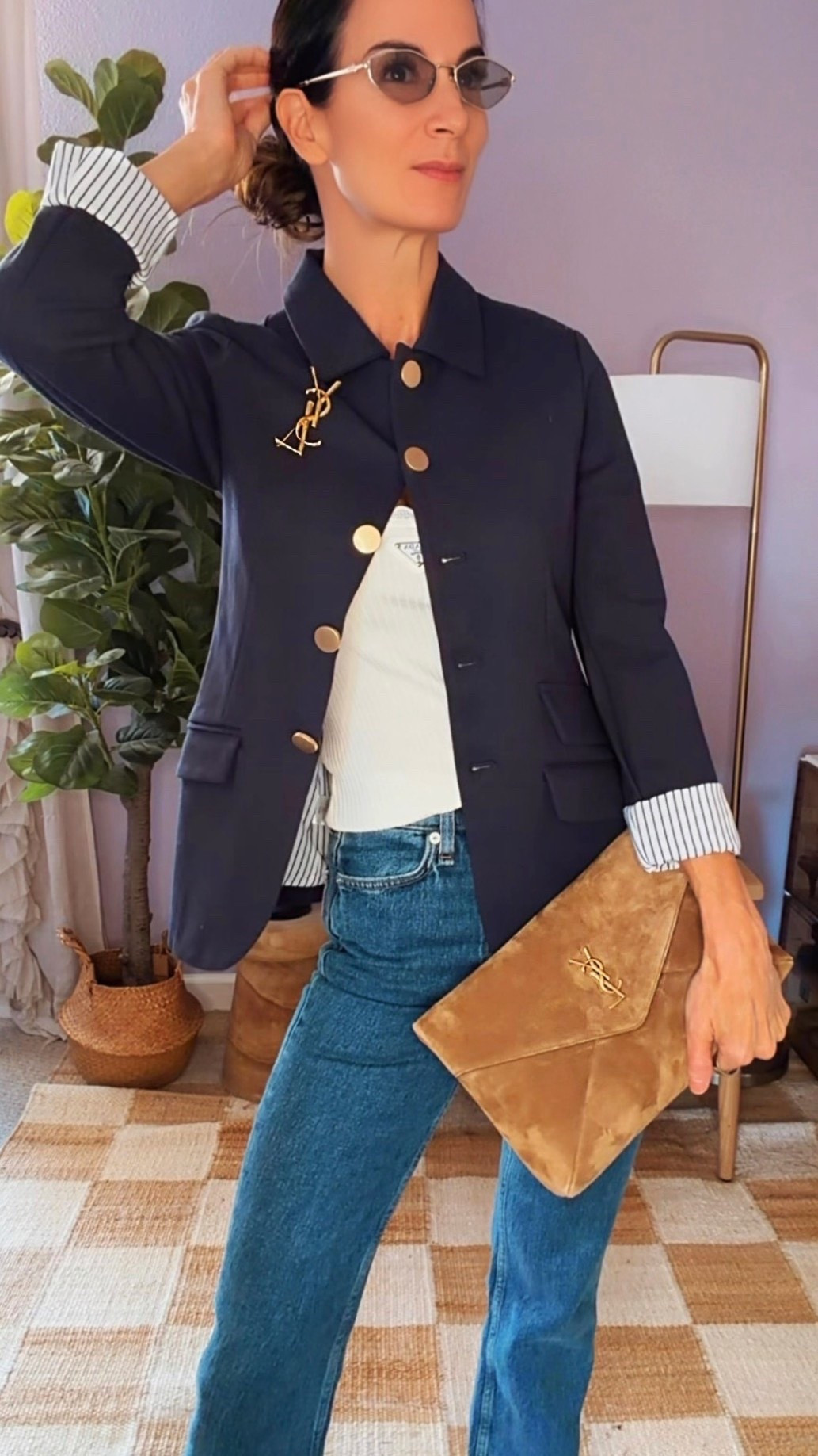 GRWM: the outfit that always works.
Structured denim, a designer tank, and a blazer that means business.

No trends chasing.
No overthinking.
Just pieces that show up every single time.

Less clutter. Better outfits.
That’s my kind of getting dressed.

Wearing 24 denim, XS blazer & tank


#NicoleColeeStyle
#OOTDInspo
#CapsuleStyle
#ElevatedEveryday
#DenimDoneRight




#LTKootd #LTKgrwm #LTKdayinmylife