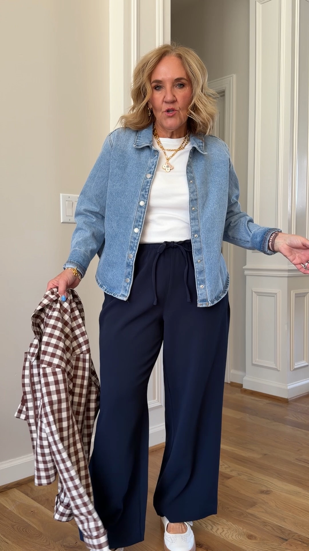 Denim shirt, jacket, size Eugene
Pull on drawstring waist crepe pants by loft size medium petite perfect for the office, travel or casual

#LTKTravel #LTKWorkwear #LTKOver40