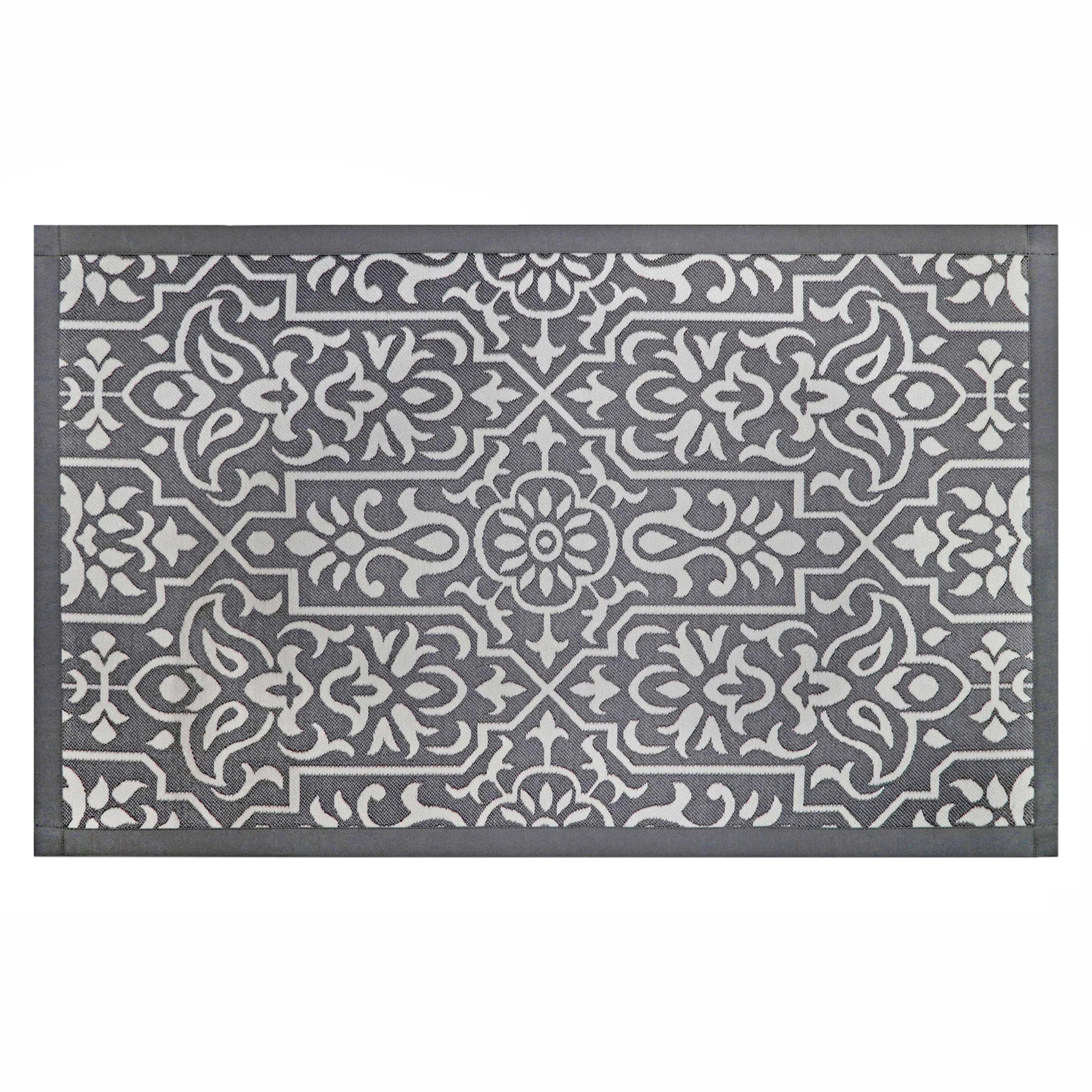 Better Homes & Gardens Polypropylene Gray Jacquard 20" x 34" Indoor Kitchen Rug | Walmart (US)