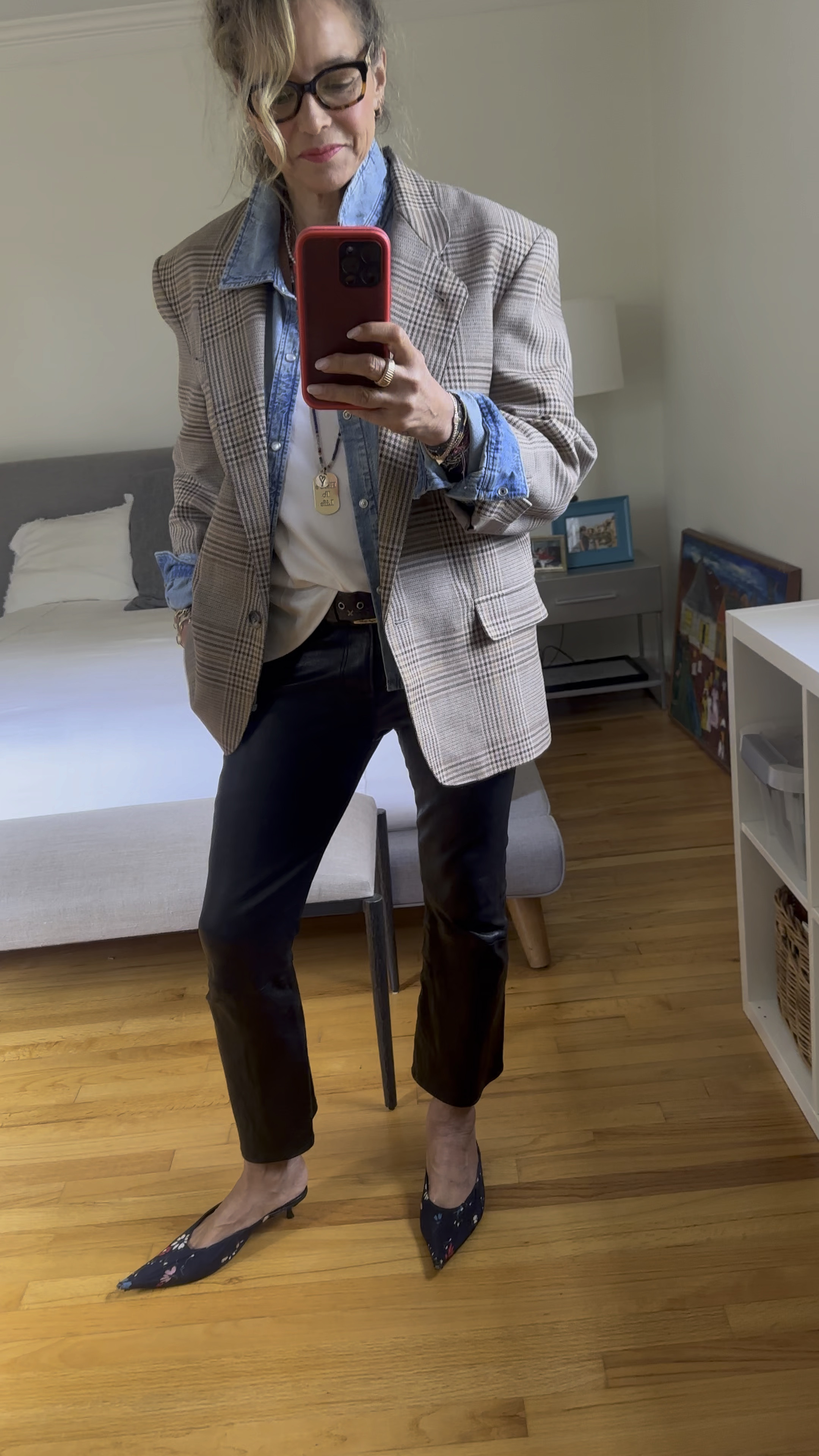 Added an oversized blazer to my denim shirt and leather pants outfit. Loving this look for Fall! ❤️

#LTKStyleTip #LTKSeasonal