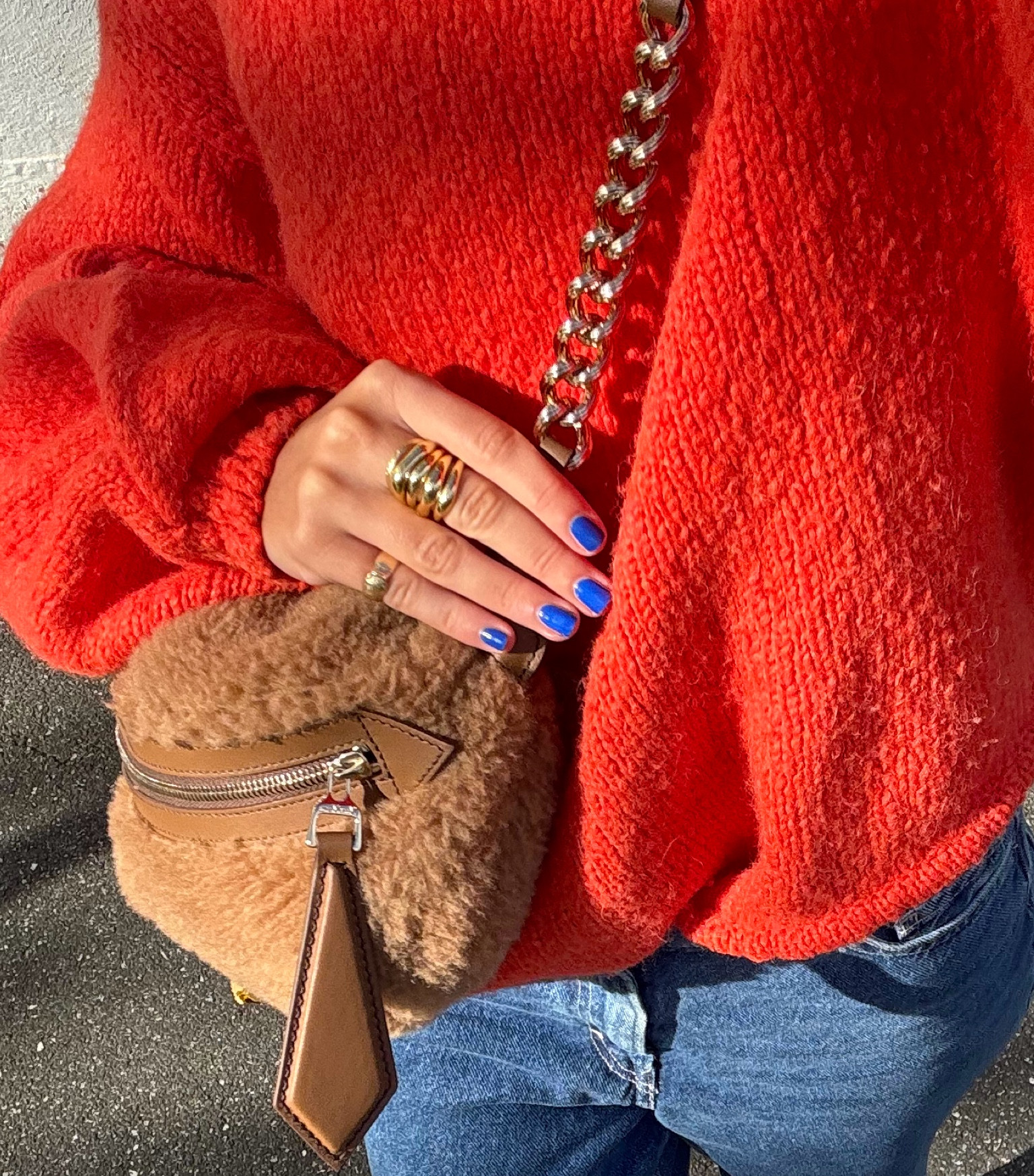 The pinkie ring is from Linden cook which I created with my mum and then the gold ring stack is from pandora linked below 💛

#LTKaustralia