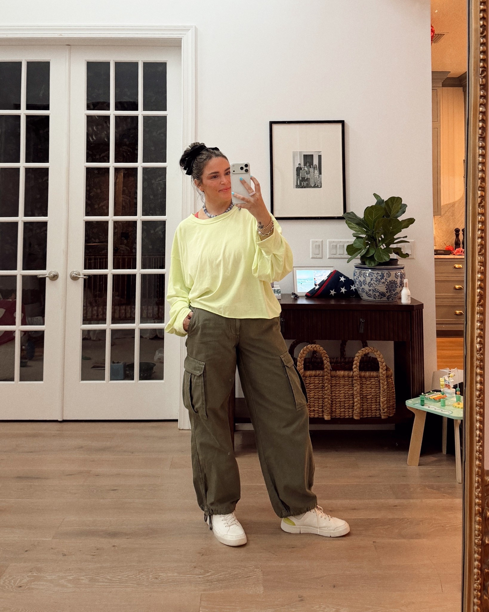 wearing XL in FP top and S in the @Aritzia pants!