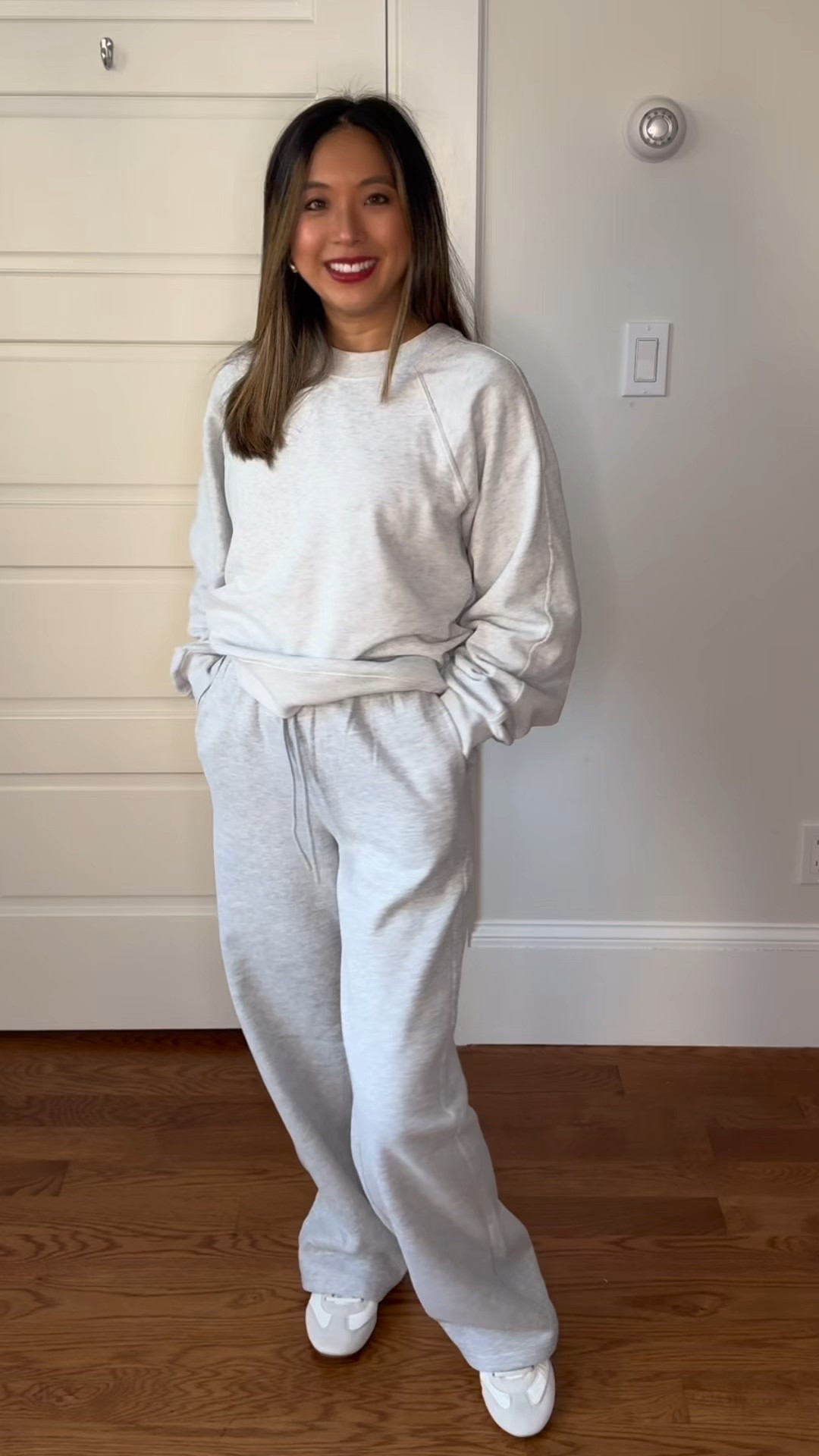 🩶🩶🩶 Elevating these soft fleece grey sweatpants using the 7 point rule! 1 point for every item/accessory. 7 points completes the outfit/look. What do you think?! 🤔 

Everyday outfit, mom outfit, cozy outfit, fleece sweatpants, cozy style

#LTKFindsUnder50 #LTKootd