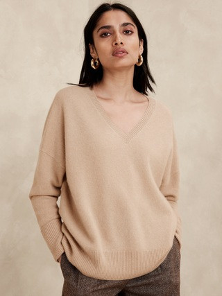 Astrid Softest Cashmere V-Neck Sweater | Banana Republic (US)