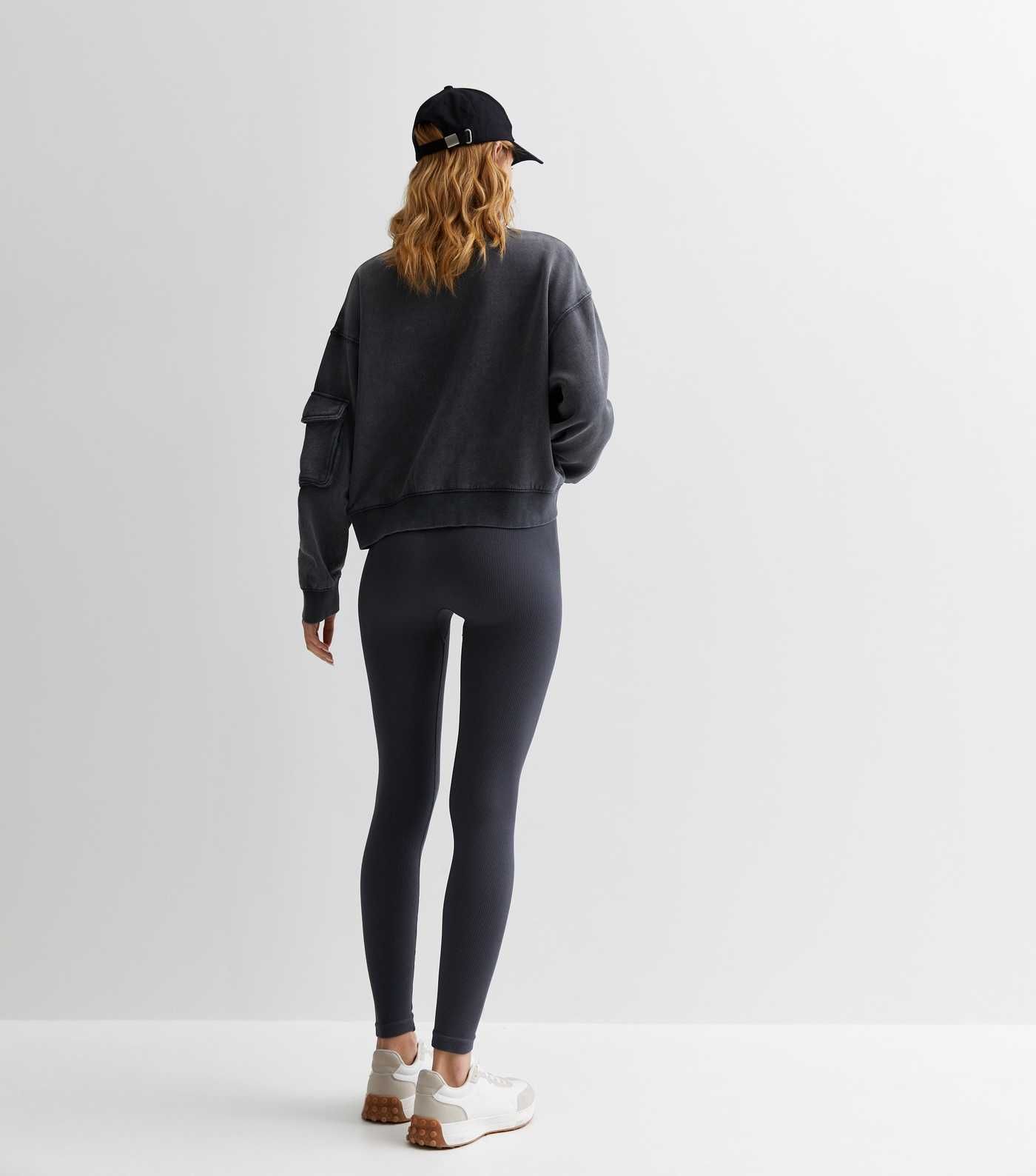 Dark Grey Seamless Leggings
						
						Add to Saved Items
						Remove from Saved Items | New Look (UK)
