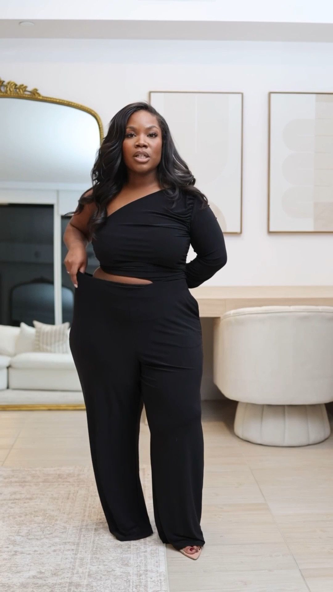 This jumpsuit is TEAAAAA 🤏🏾 

Dress is on clearance for less than $30 and still available is a few sizes! 

Date night, Valentine’s Day, jumpsuit, cutout, curvy girl outfits, Emmy Petit

#LTKMidsize #LTKPetite