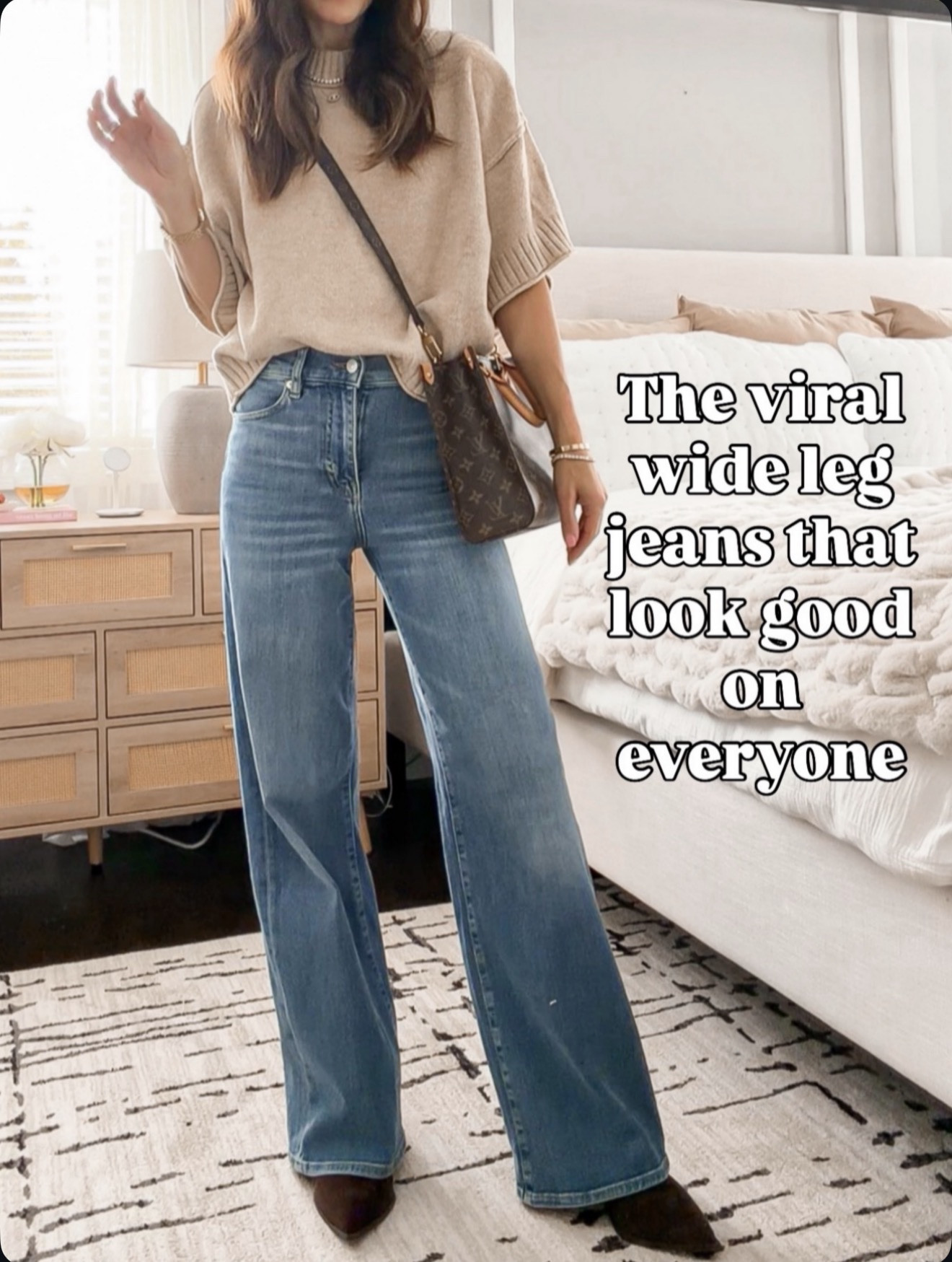 The viral wide leg jeans that actually look good on everyone 👏 🔗⬇️

#LTKootd #LTKOver40 #LTKSeasonal