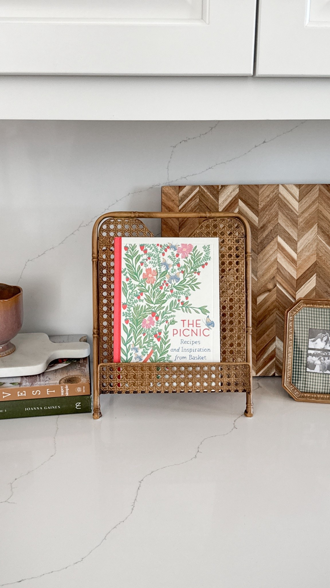 Looking for a pretty cookbook holder? This gold cookbook stand is so cute! I found this cute picnic cookbook to display for spring!

Amazon home, amazon finds, kitchen decor, kitchen finds, amazon kitchen

#LTKHome