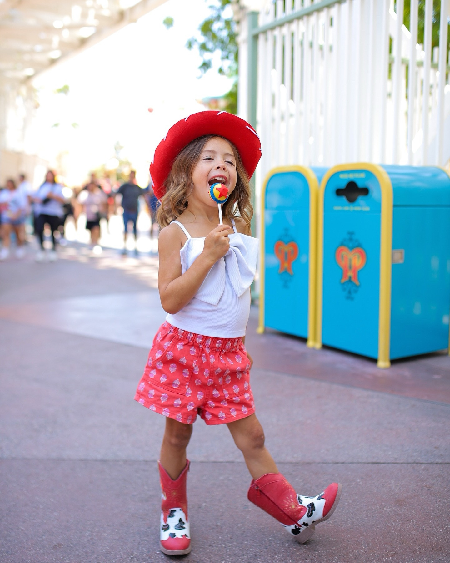 we decided to book this trip last minute & these pixar lovin’ kids were so excited that pixar fest was going on!🙌🏼⚡️🎡 a moment for Roxi & her boots🤣 she really felt on top of the world yesterday in those!😅🙌🏼 #californiaadventure #pixarfest #disneyland #california