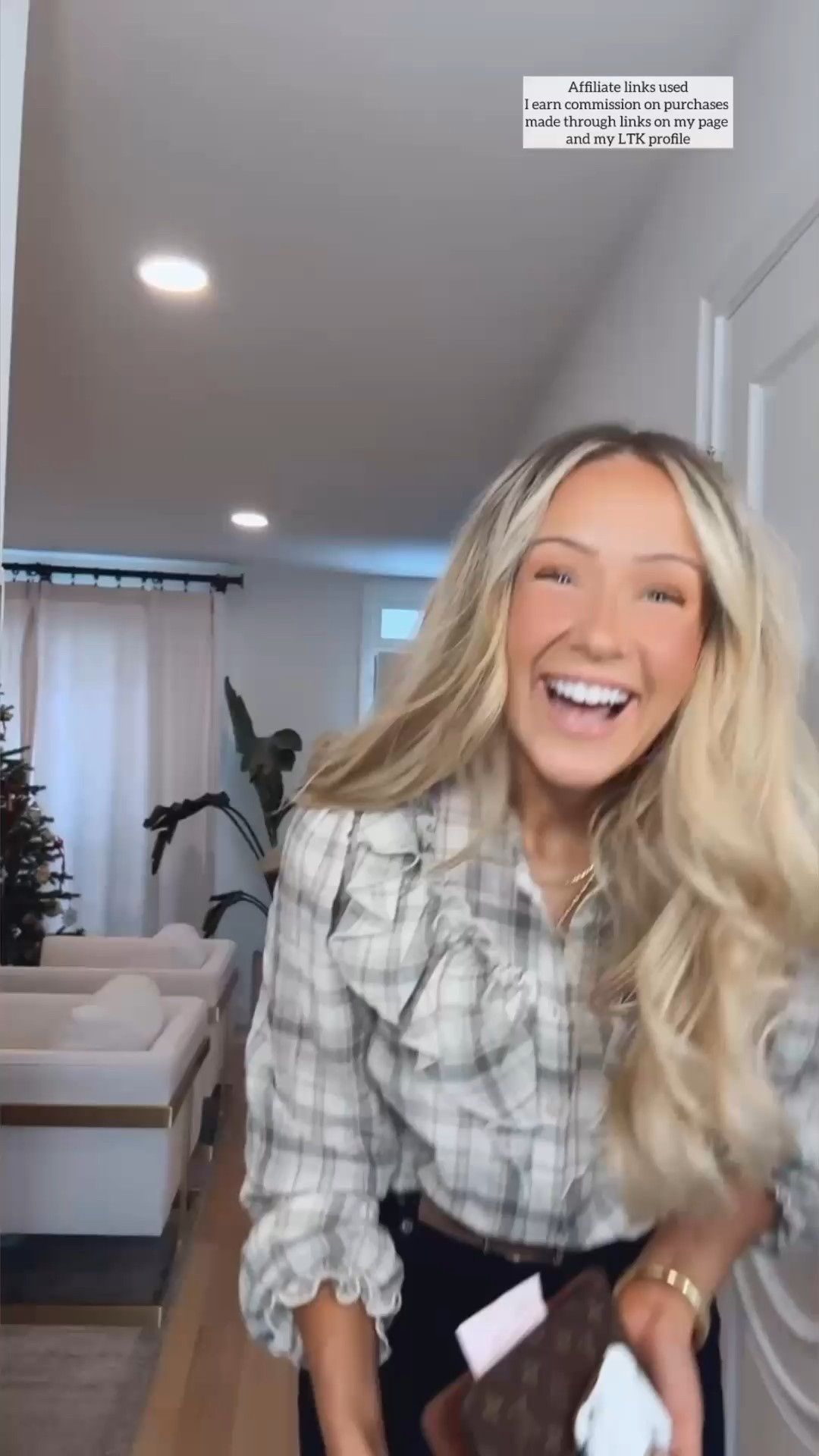 Cute casual winter outfit

Zara plaid shirt
Zara jeans wide leg
Camel duster cardigan sweater
Easy everyday outfits 