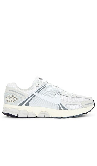 Nike Zoom Vomero 5 in White. - size 11.5 | Revolve Clothing (Global)