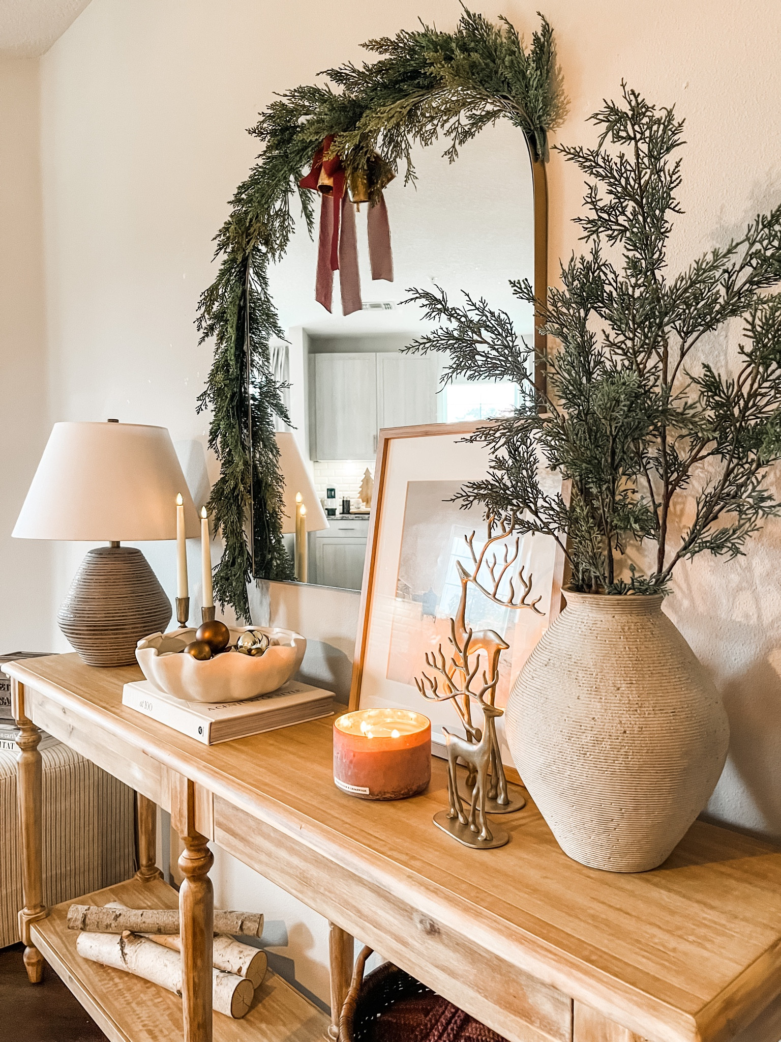 Christmas console table decor 🌲

#LTKHoliday #LTKSeasonal #LTKhome