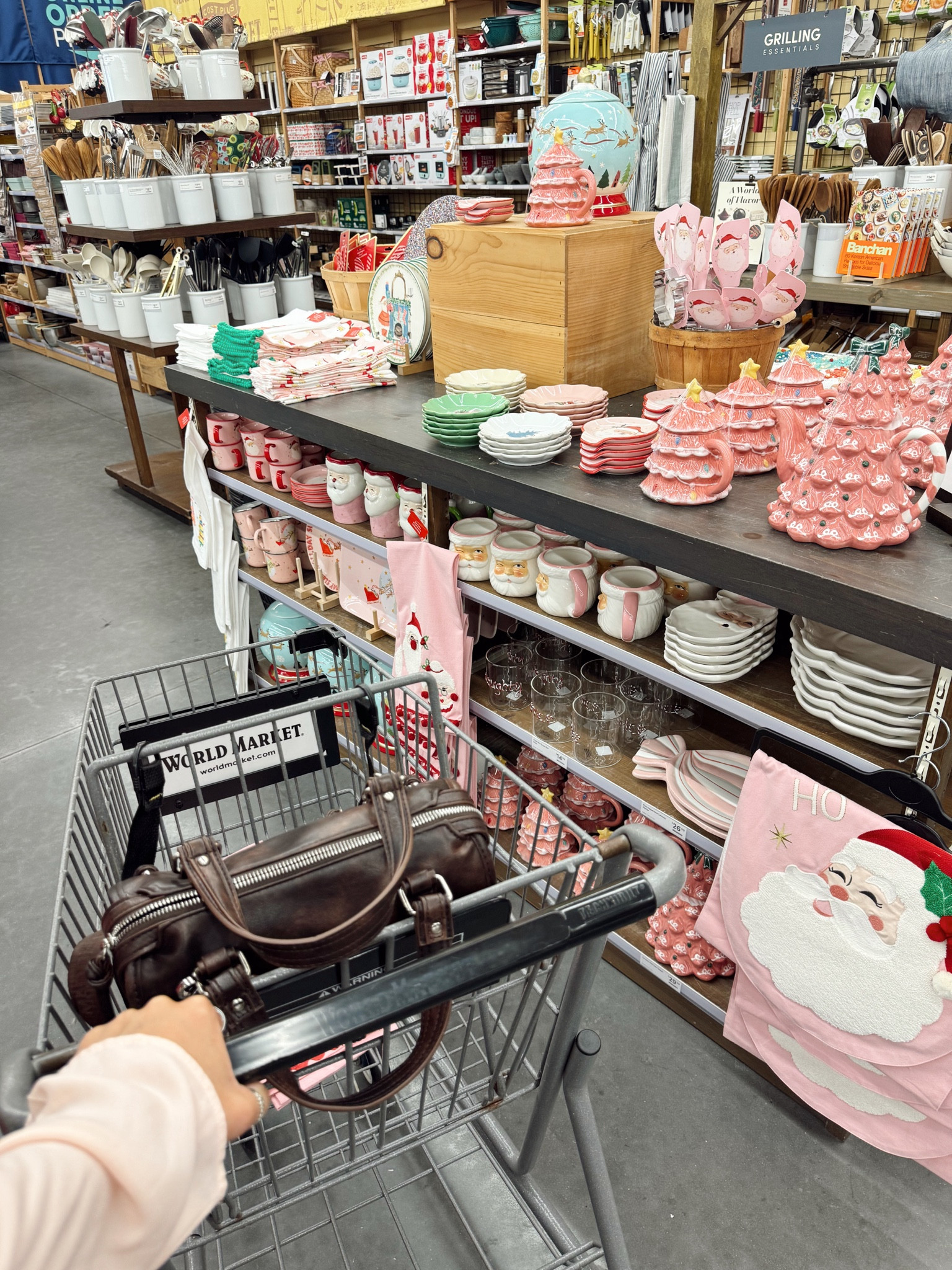 Pink Christmas shopping!

#LTKHome