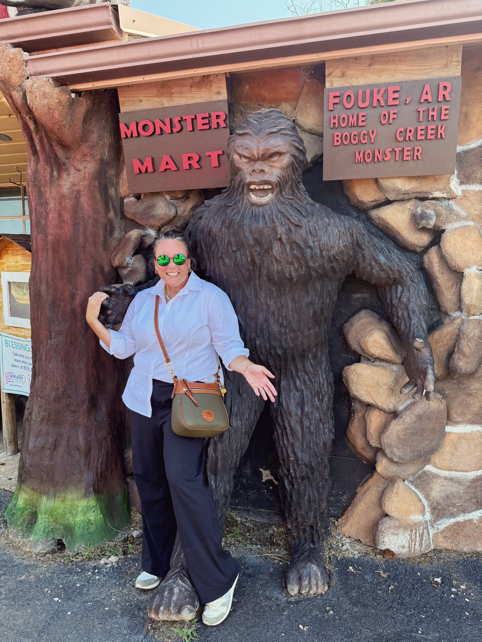 Happy October! I have a feeling this outfit will be my go fall outfit. . It’s comfy, versatile, and an easy put together look. It can go casual or business, or even dressed up based on accessories! Also - this new purse is my favorite and I’ll be using it all the time forever and ever amen. 

#LTKSeasonal #LTKMidsize