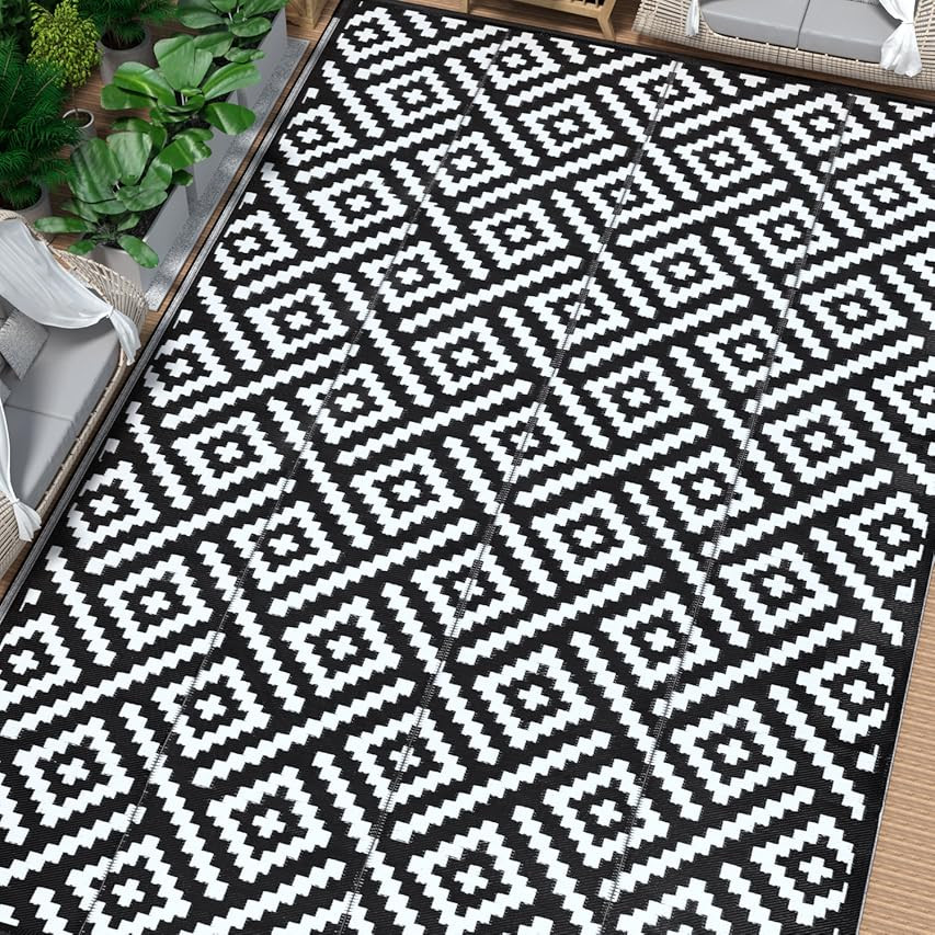 Lightweight Outdoor Reversible Plastic Rug Nirvana Black / White - 180 cm x 270 cm (6ft x 9ft) | Amazon (US)