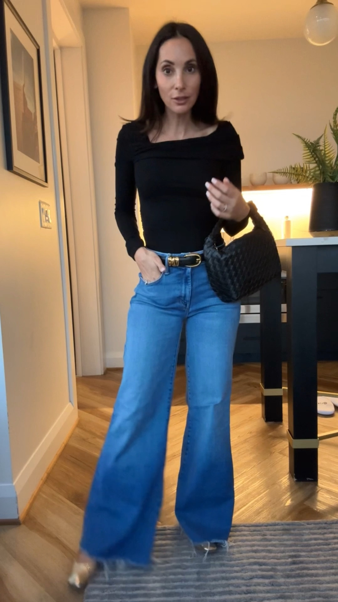 Love this under $20 amz top!


#LTKFallSale #LTKSaleAlert #LTKStyleTip