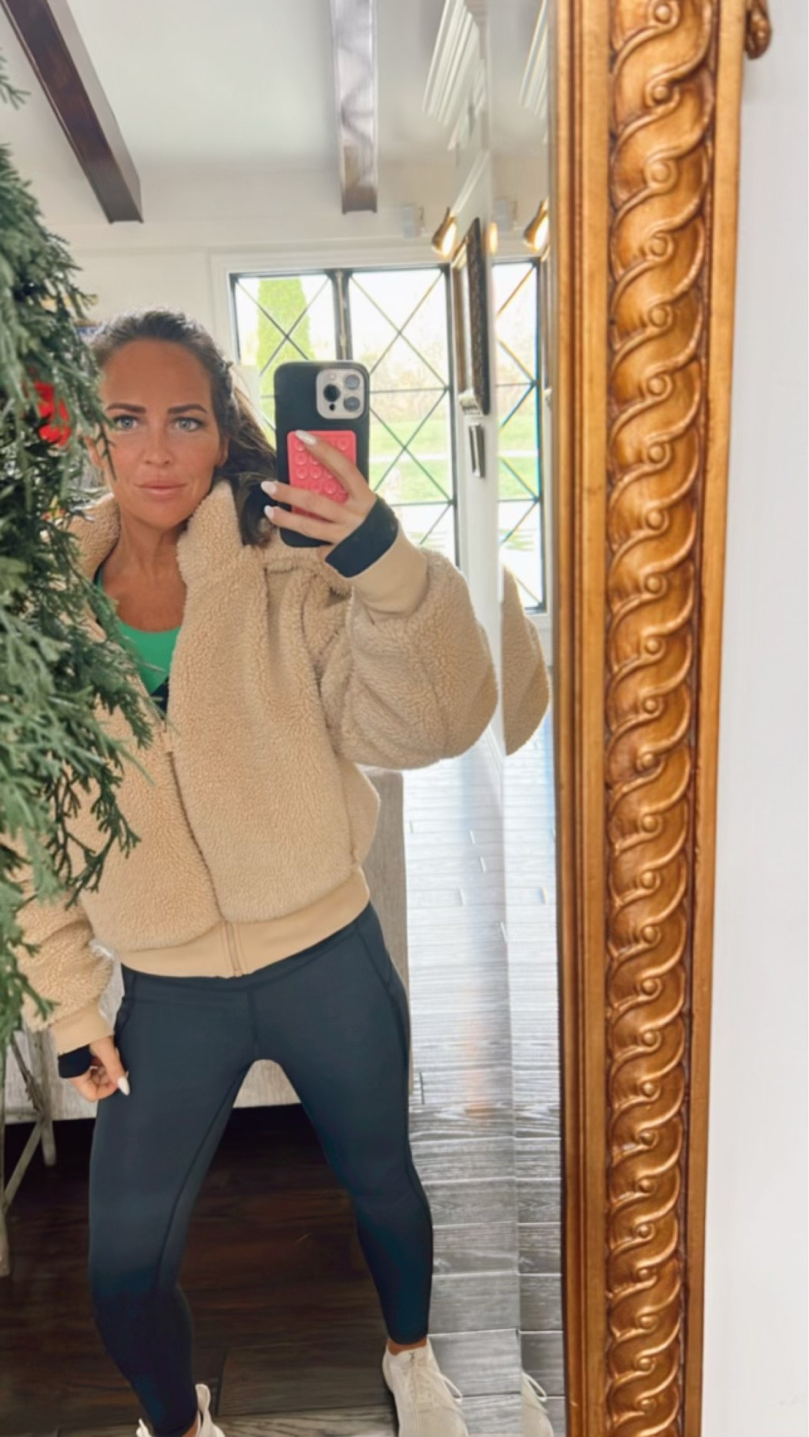 Staying warm and cozy on this cold fall day 

#LTKActive #LTKFindsUnder50 #LTKStyleTip