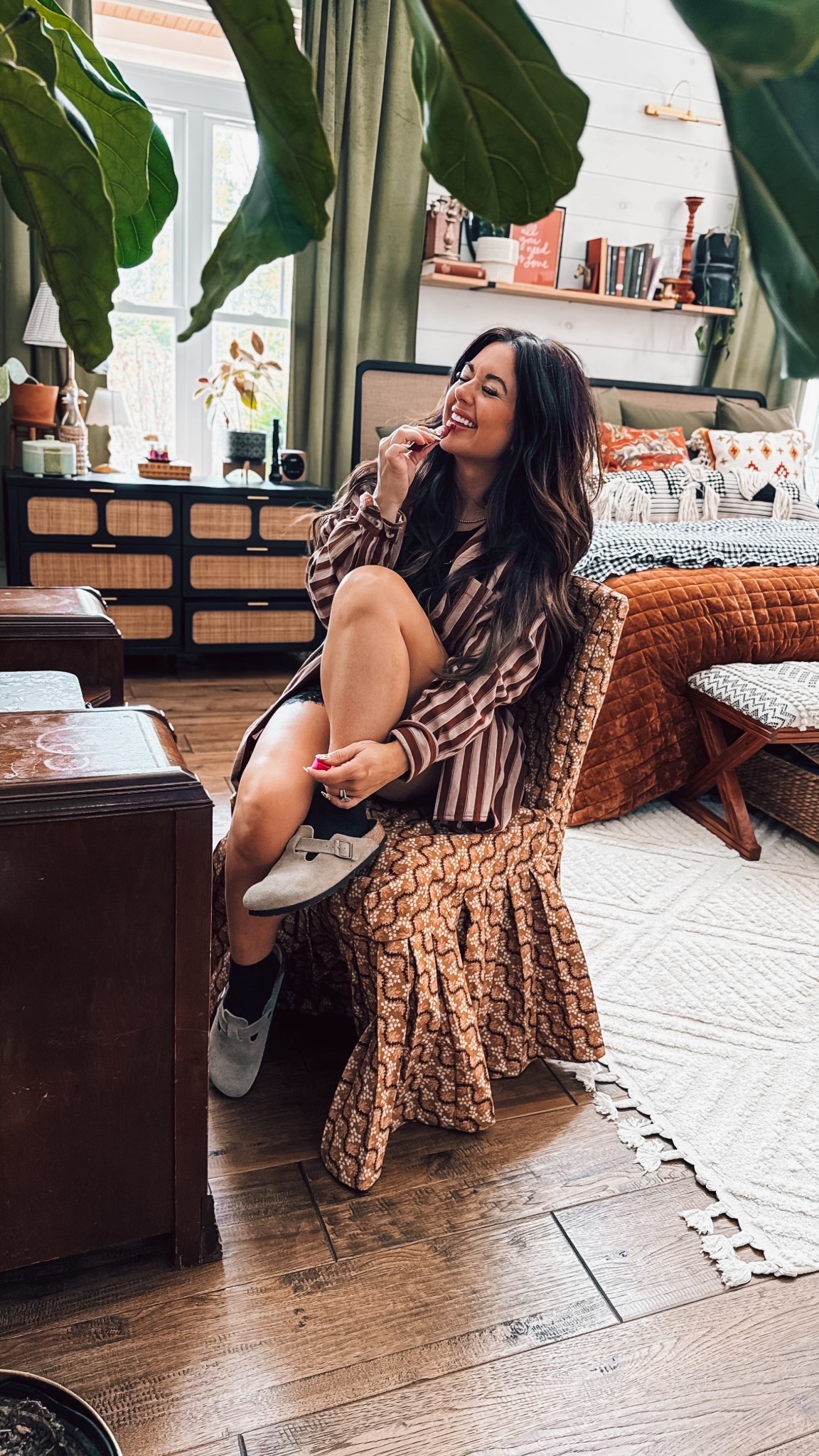 Ok the slip cover over a thrifted chair makes a $600 chair look unnecessary for sure! Chair $5 cover $90 but I got in sale for $50! So it’s a huge win!! Outfit is a got to these lace shorts go with everything!! 

#LTKHome #LTKootd #LTKgrwm