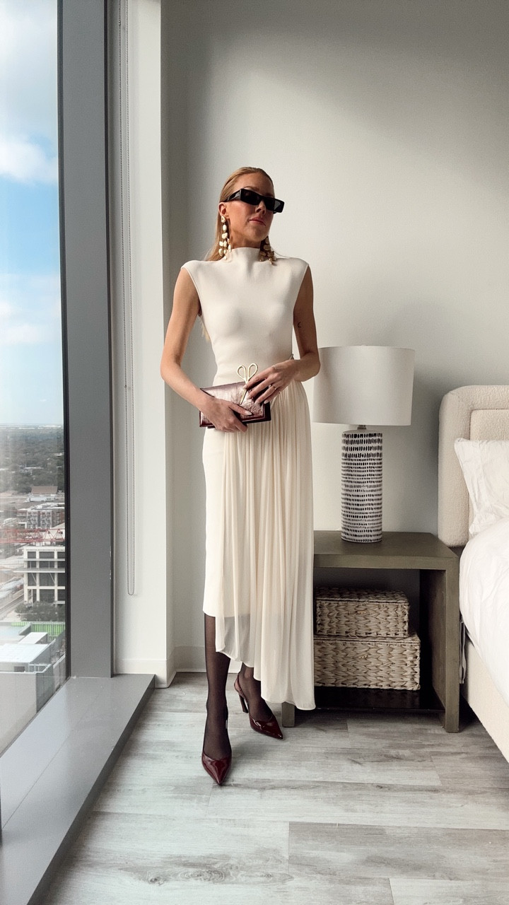 Get holiday party ready with @NeimanMarcus just in time for Cyber Monday! Earn up to a $1,250 Neiman Marcus Gift Card w/ Code: GC4YOU. Beauty/Fragrance Included #NeimanMarcus #NeimanMarcusPartner