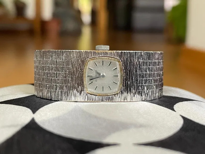Elegant 1960’s Vintage Swiss small ladies dress Wristwatch Everite silver color case, Vintage w... | Etsy (Global)
