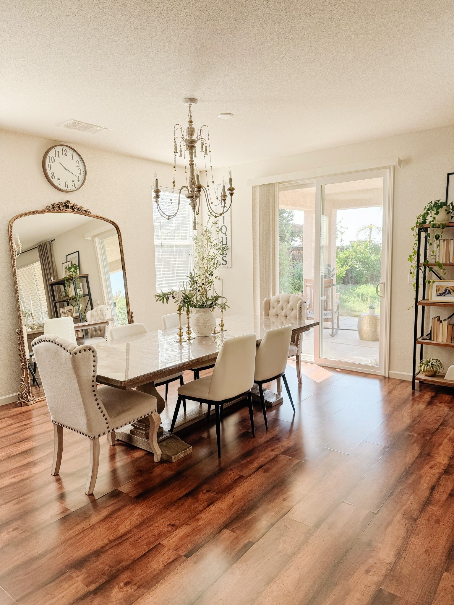 I went from farmhouse to traditional to French country now modern lol who says I need to stick with one type of aesthetic? 

#LTKHome #LTKFindsUnder100