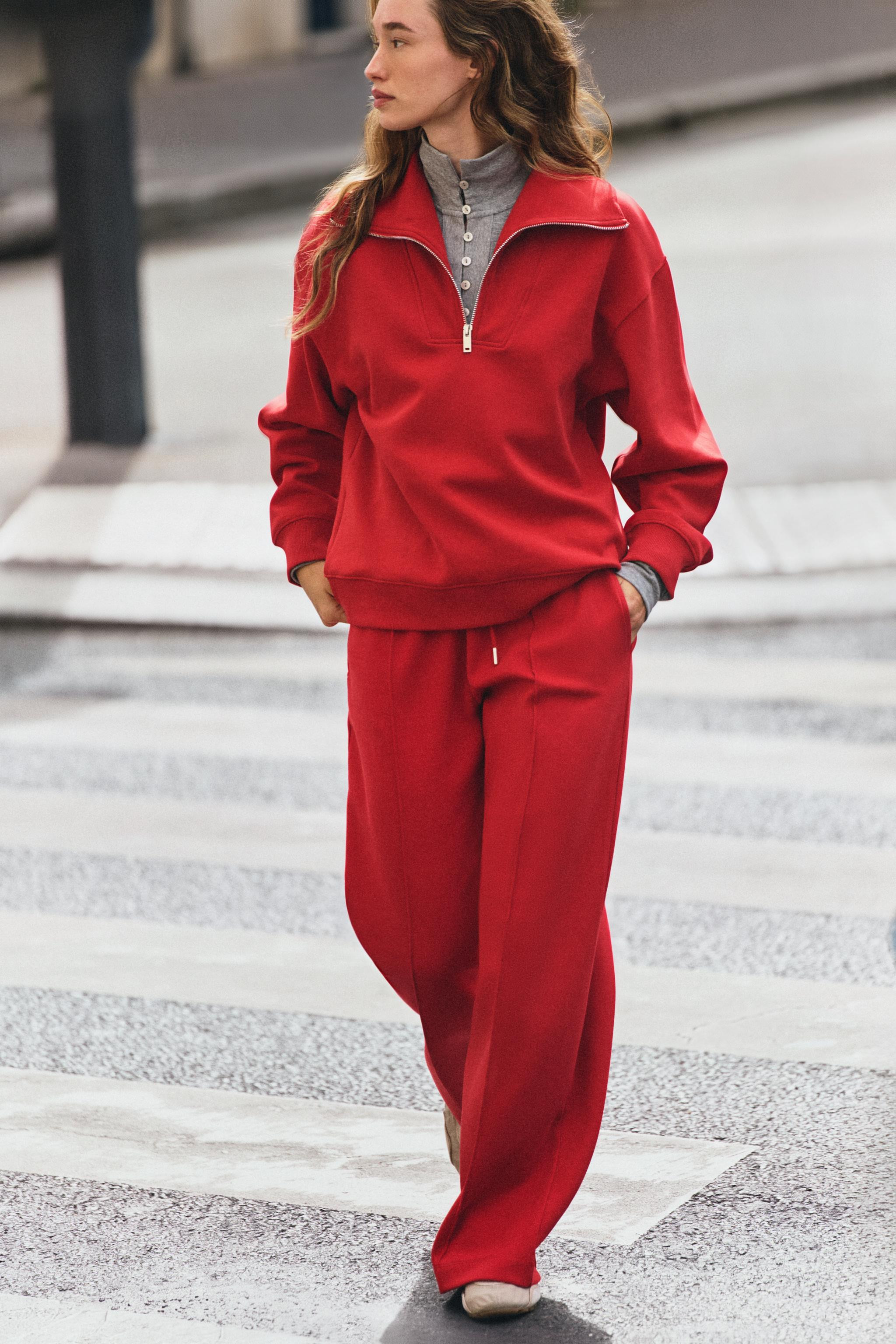 INTERLOCK ZIP-UP SWEATSHIRT | Zara UK