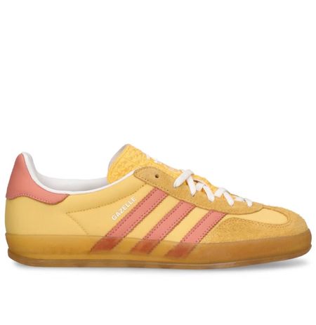 
Adidas gazelle -  size down 1/2 or 1 size 
Sneakers 
Adidas 
Spring outfit 
Summer outfit 
Vacation 
Travel 
 #ltkstyletip #ltktravel #ltkshoecrush     