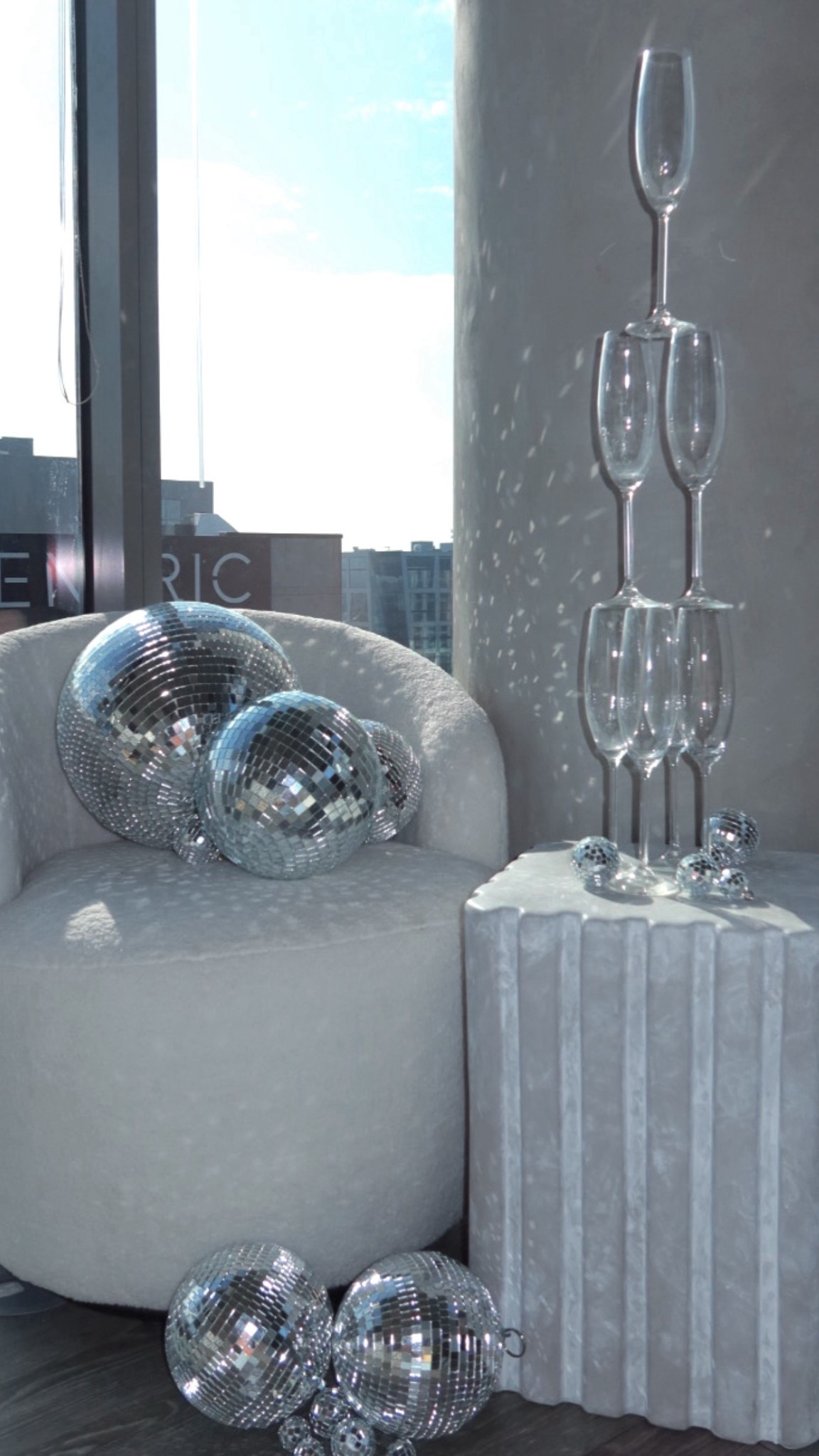 Disco balls and champagne towers🪩🍾🥂

Disco balls as home decor is actually my whole personality✨💕🫶🏼

#LTKvlog #LTKHome #LTKdayinmylife