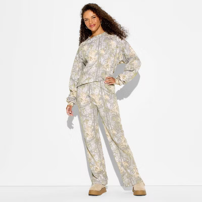 Women's Wide Leg Fleece Graphic Sweatpants - Camo | Target