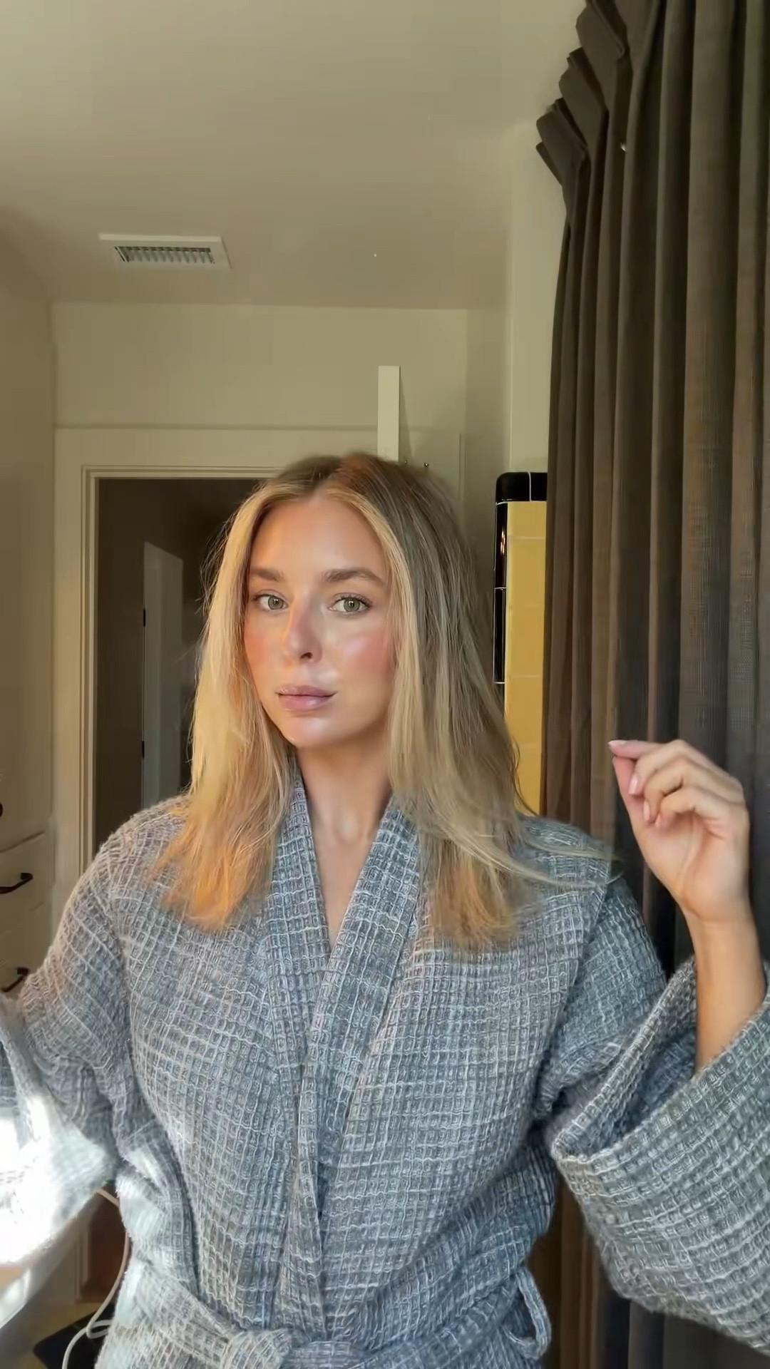 Good Weather Skin glow spf / Hourglass Cosmetics spf glow foundation / Lancôme concealer / Laura Mercier powder / DIBSBEAUTY cream and powder bronzer + cream blush / Morphe Cosmetics powder blush / Laura Mercier mascara / MERIT Beauty lipliner / Hourglass Cosmetics lip gloss

#LTKCyberWeek #LTKBeauty #LTKGiftGuide