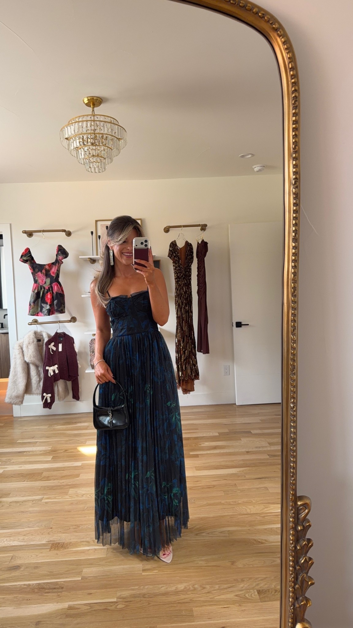 Navy floral pleated wedding guest and fall event dress from Vici 

Vici code: emerson30
Electric picks code: emerson20

Wearing my usual small/2

Wedding guest
Formal event
Floral
Pleated
Black tie
Fall party
Special occasion



#LTKSeasonal #LTKWedding #LTKFindsUnder100