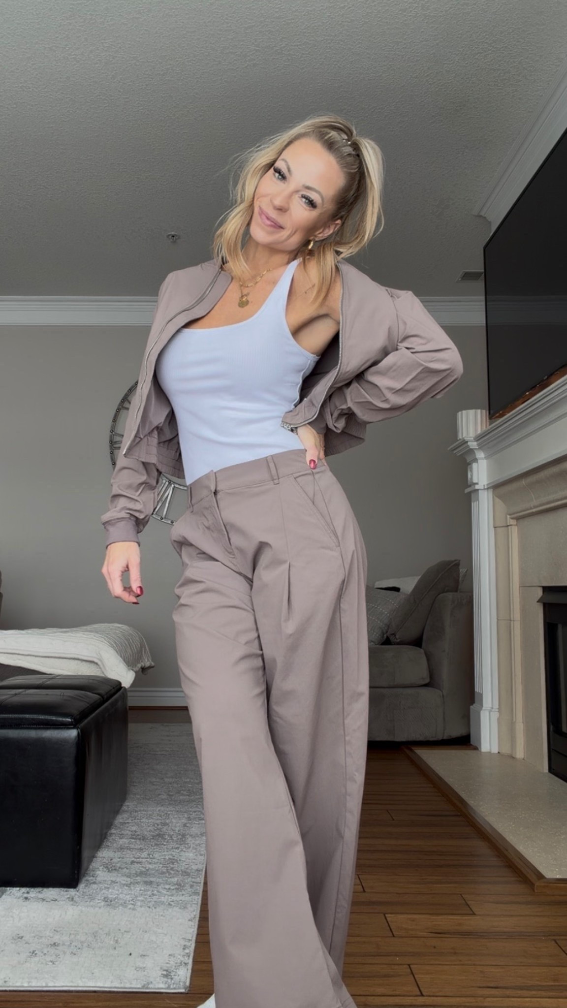 The @Fabletics trouser pants have passed the comfort and flexibility test with flying colors! 

#fableticspartner #moveinfabletics #workoutfit 

#LTKdayinmylife #LTKSaleAlert #LTKootd