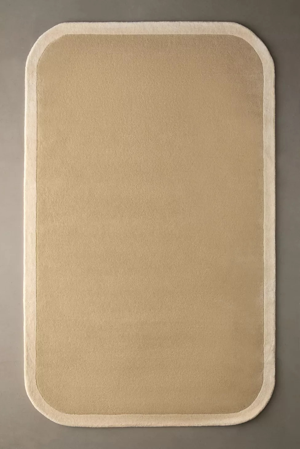 Aine Hand-Tufted Rug | Urban Outfitters (US and RoW)
