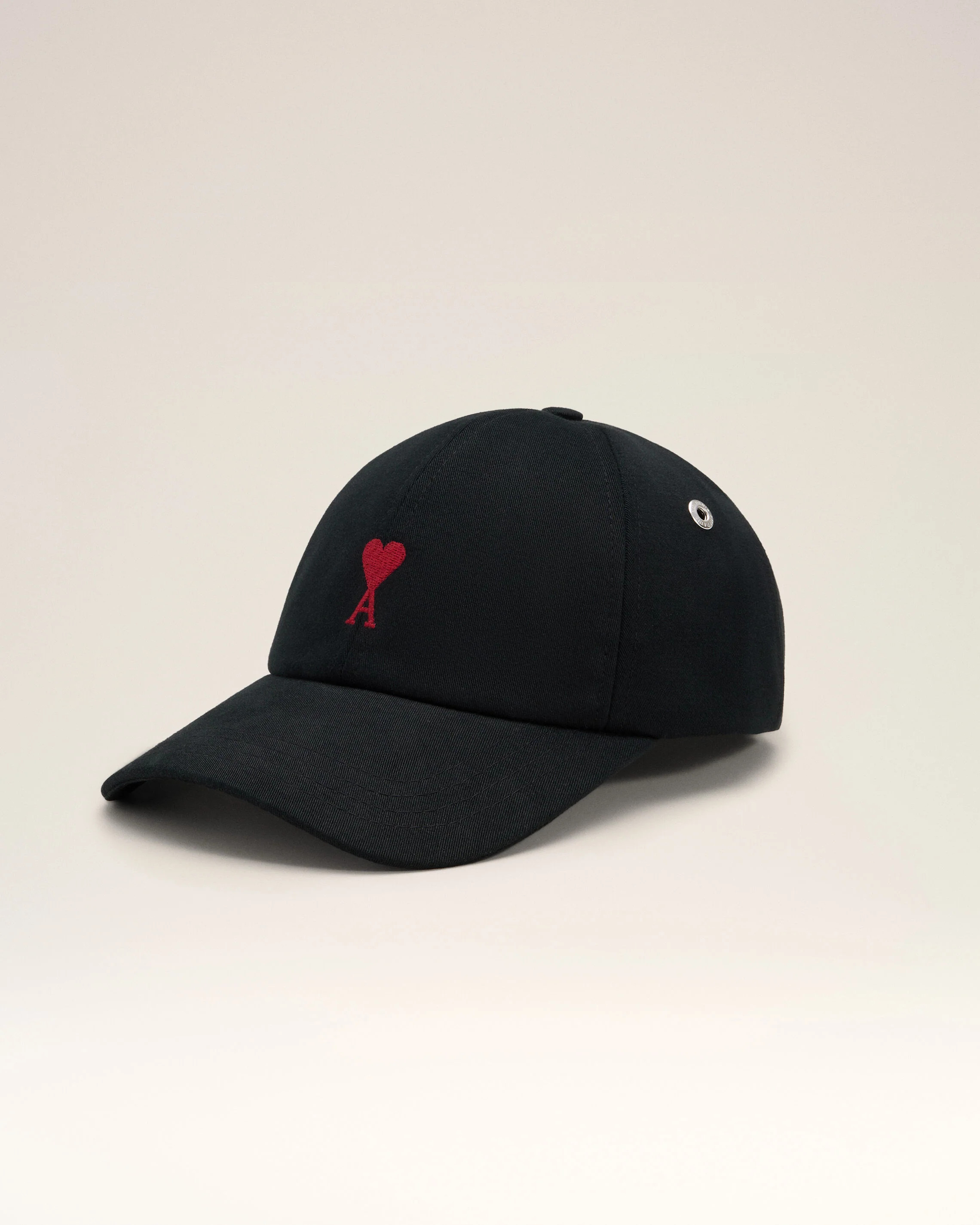 Black Cap | Ami De Coeur | AMI PARIS US | AMI Paris FR