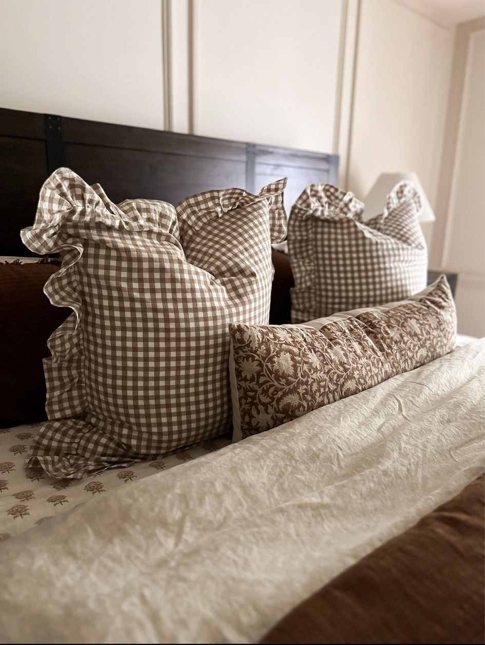 AMAZON PRIME DAY
20% off pillow inserts & gingham ruffle pillowcases
Inserts give you that full & fluffy designer look! 

Amazon prime day, pillow inserts

#LTKSaleAlert #LTKHome